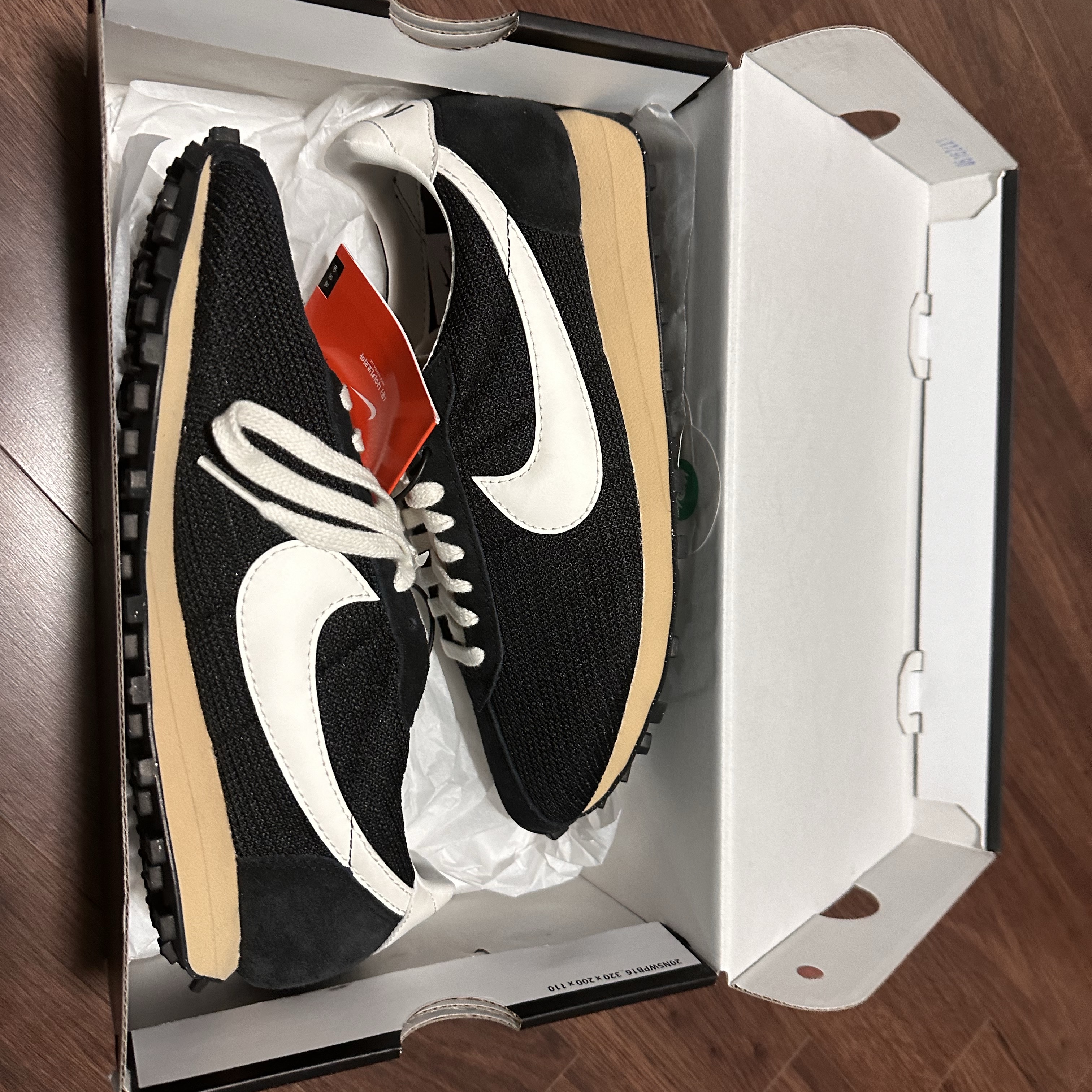 Nike LD-1000 SP Black and Sail 착용 스타일 - 2