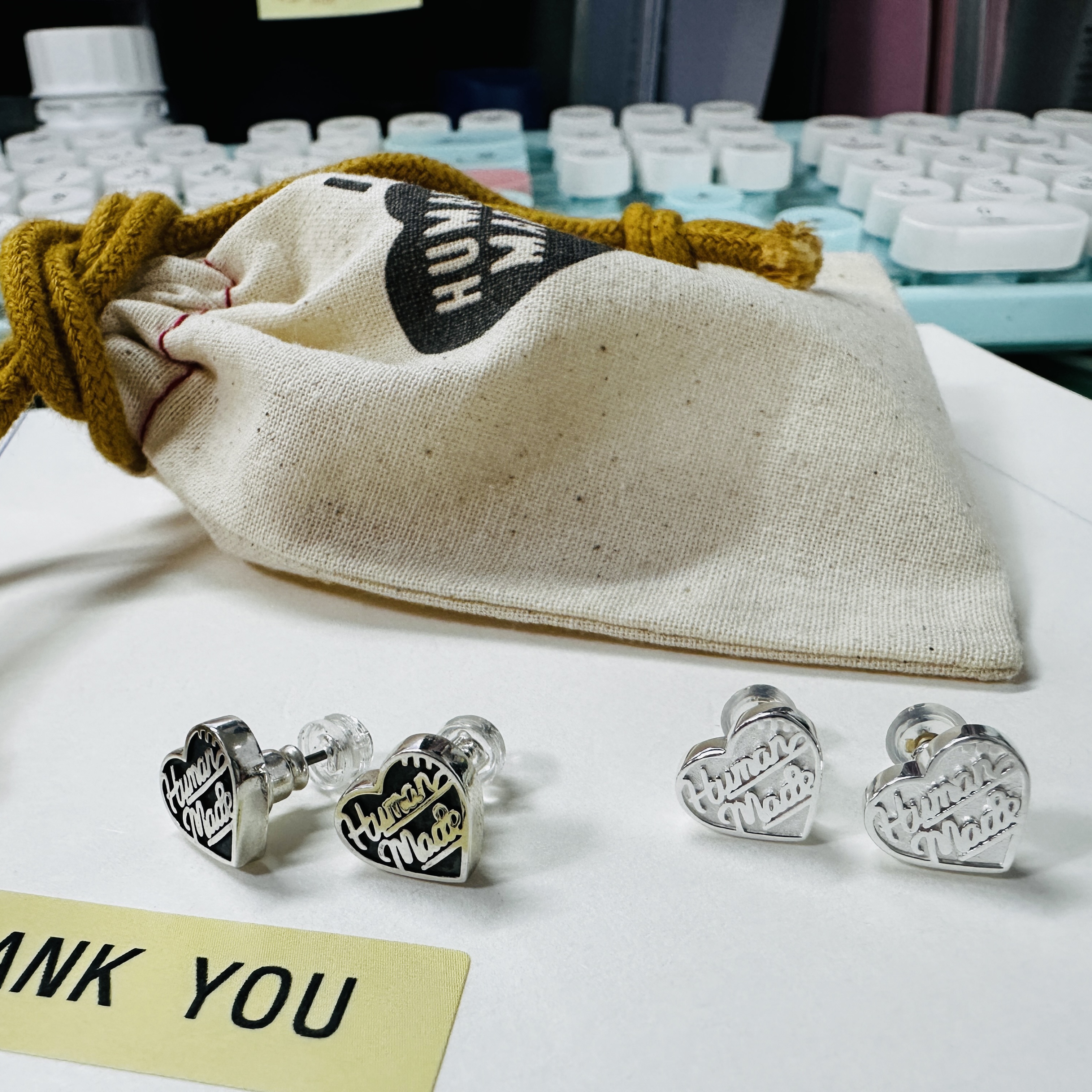 Human Made Heart Silver Earring Silver 착용 스타일 - 2