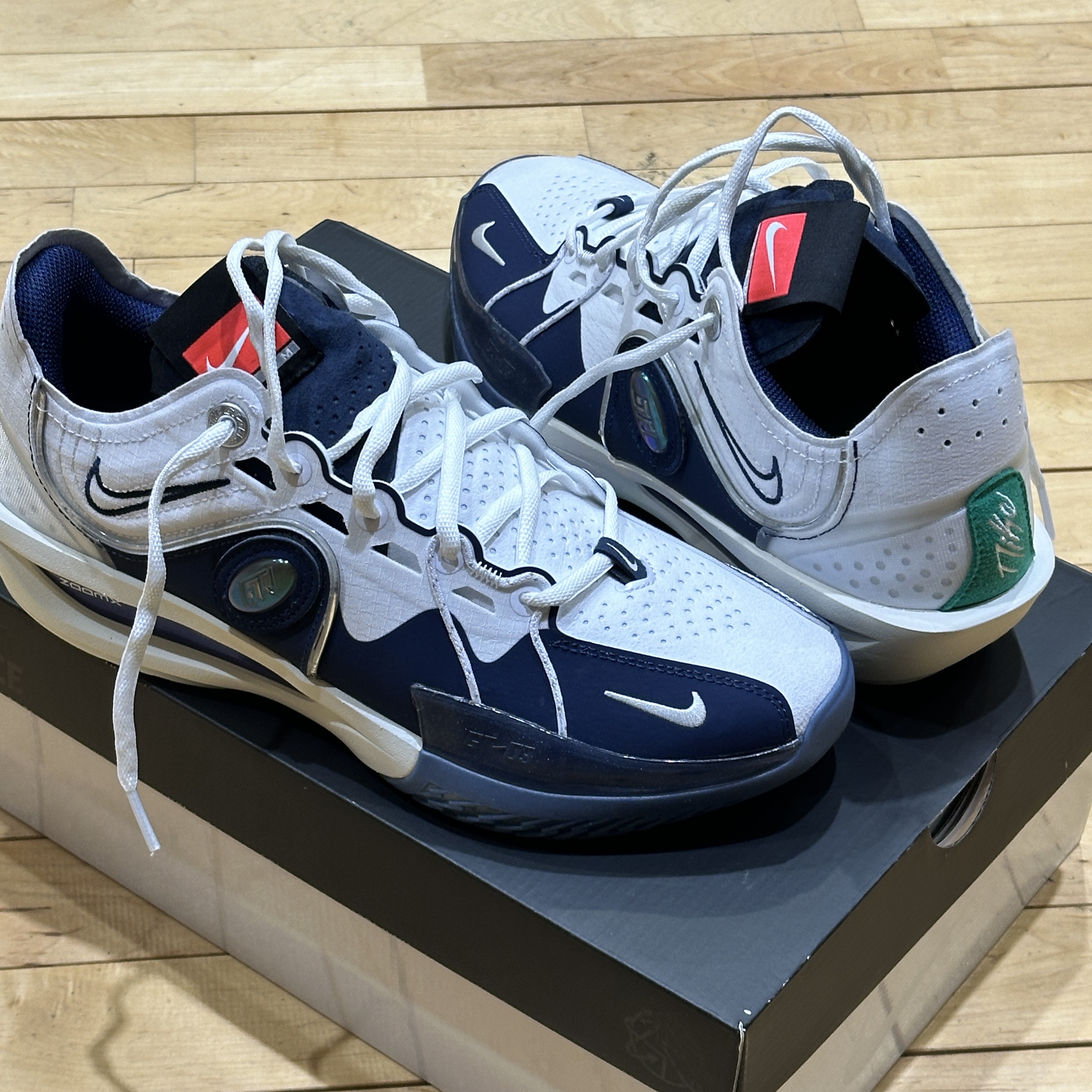 Nike Air Zoom GT Cut 3 ASW EP White Metallic Silver 착용 스타일