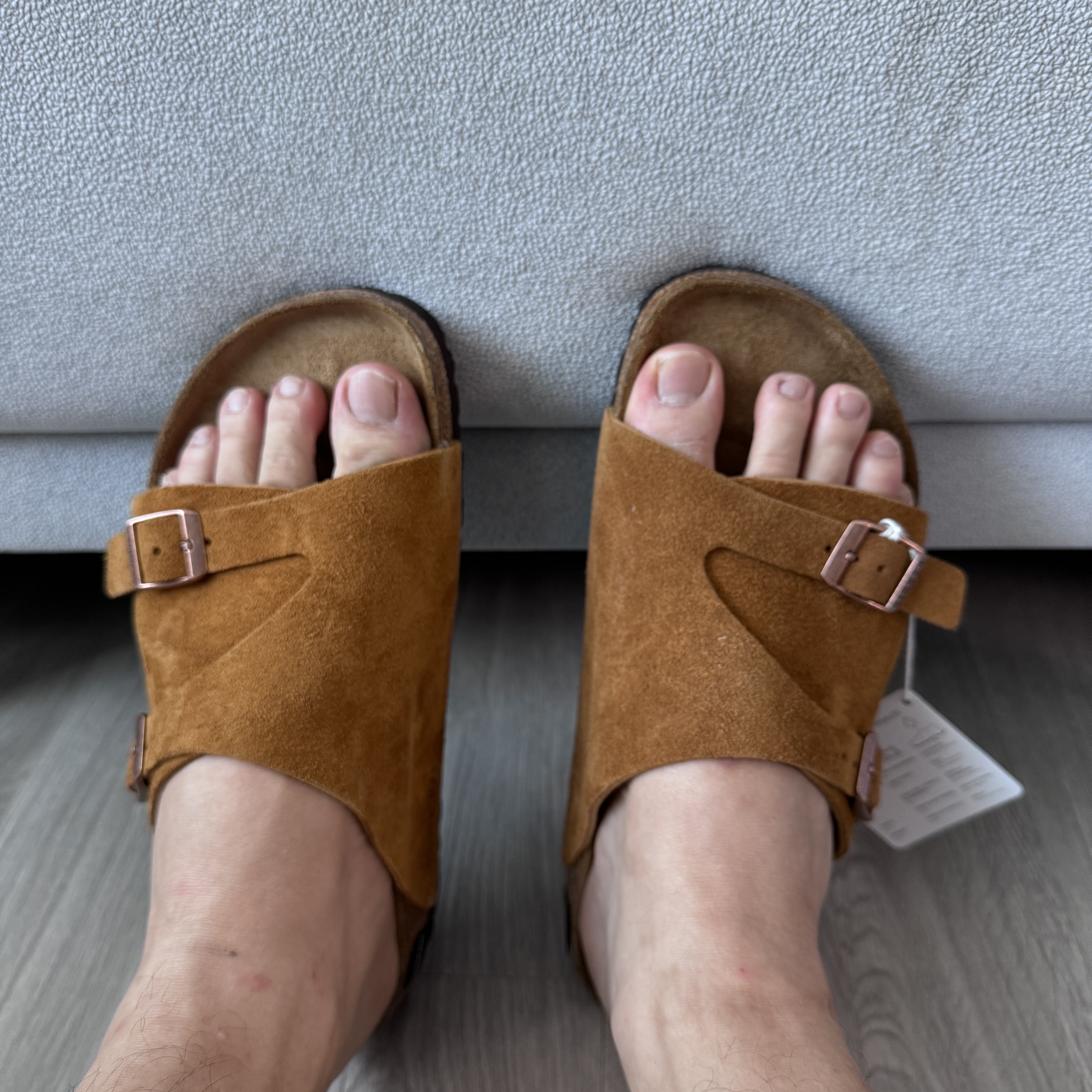 Birkenstock Zurich Suede Leather Mink - Regular 착용 스타일