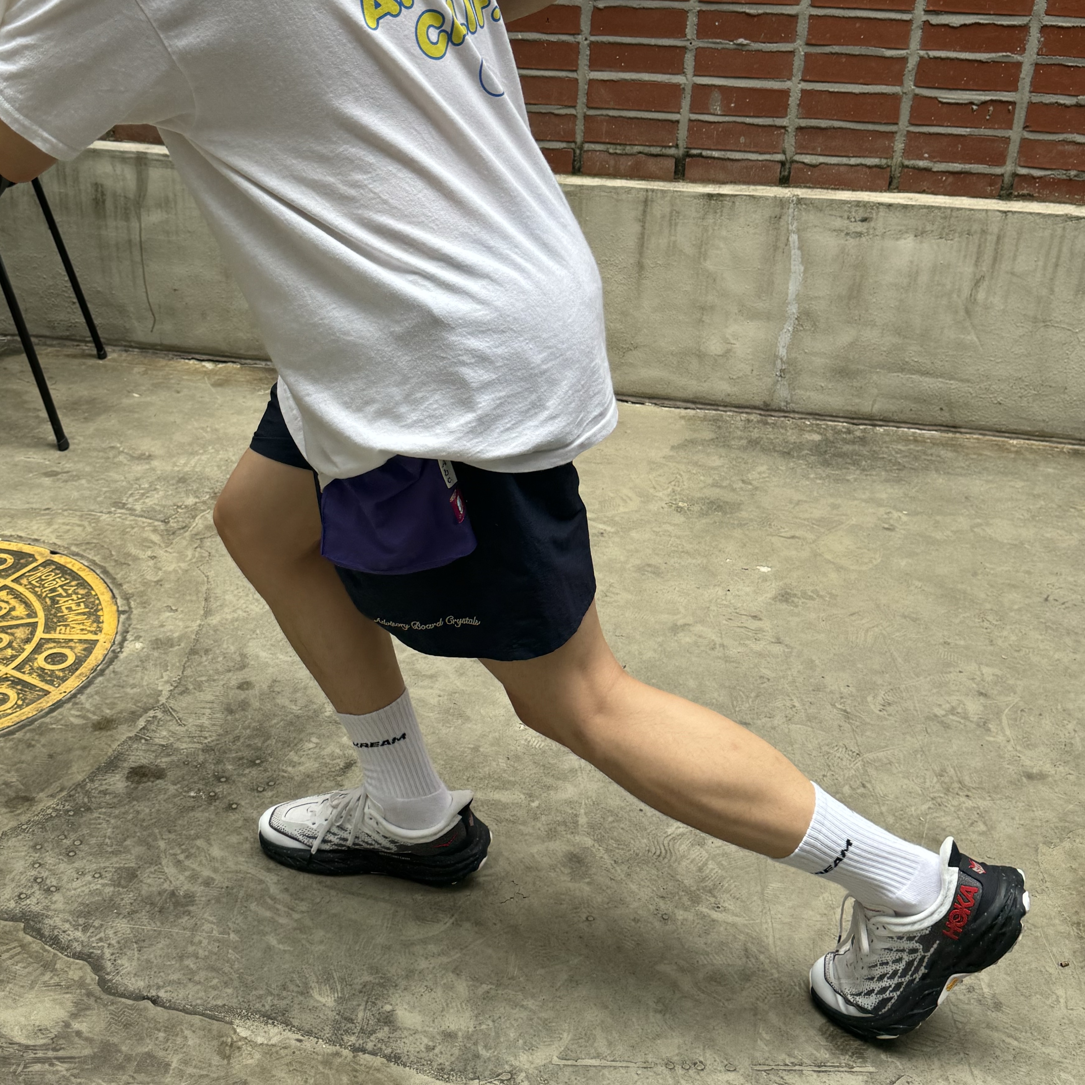 Hoka Speedgoat 5 White Black - 24FW, Advisory Board Crystals Camp Crystal Lake Swim Shorts Grey Purple 착용 스타일 - 3