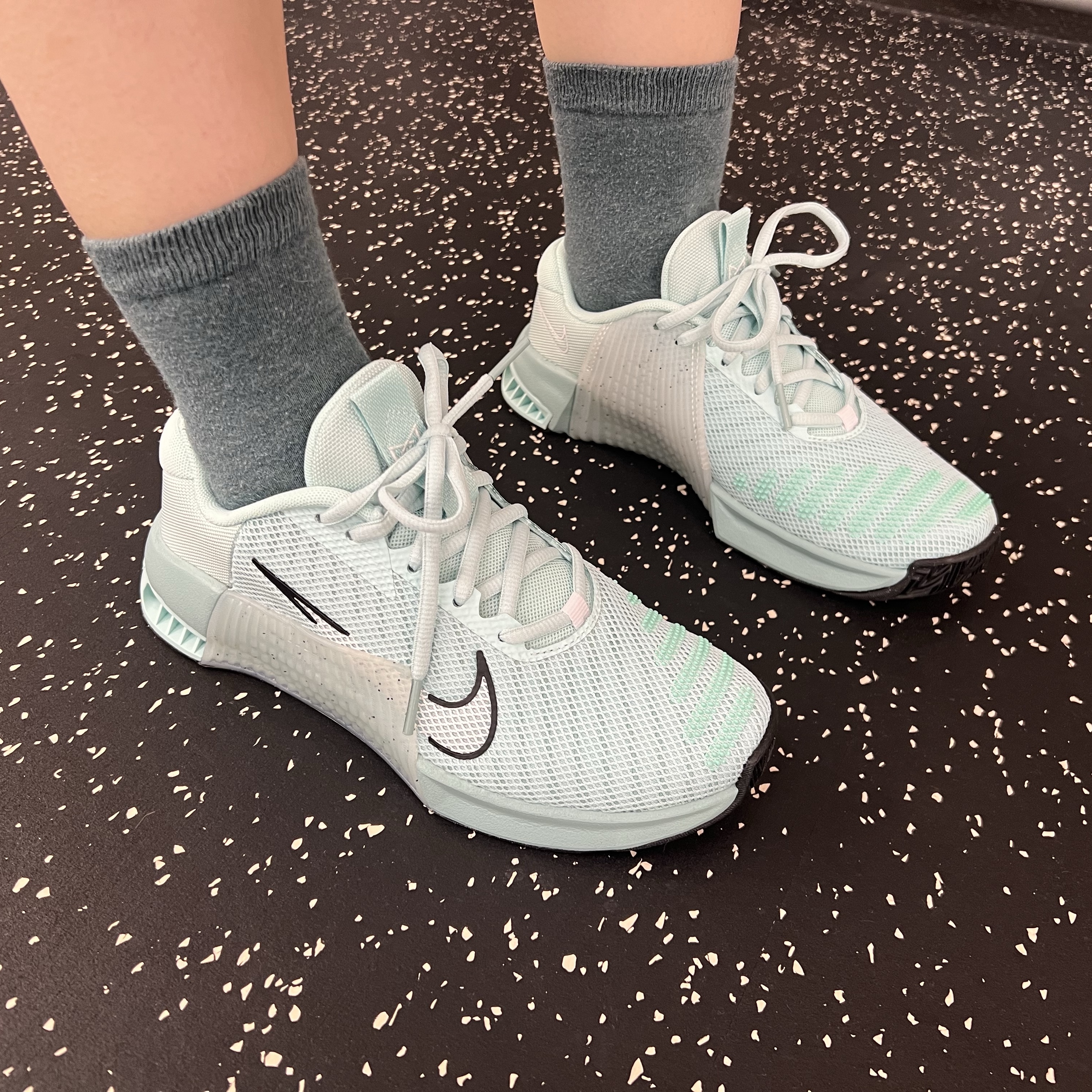 (W) Nike Metcon 9 Jade Ice Black 착용 스타일