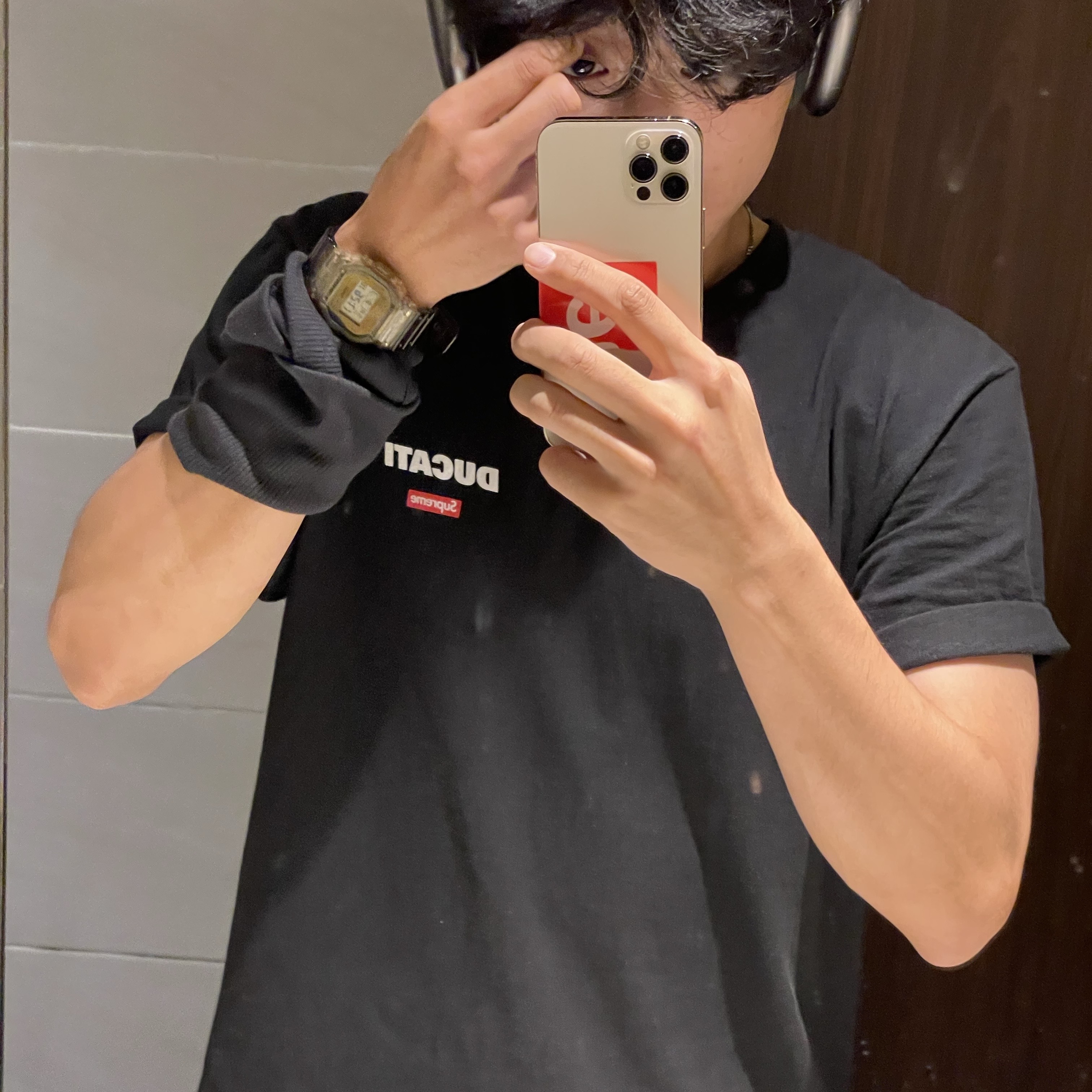 Supreme x Ducati Logos T-Shirt Black - 24SS, Apple AirPods Max Lightning Space Gray (Korean Ver.) 착용 스타일