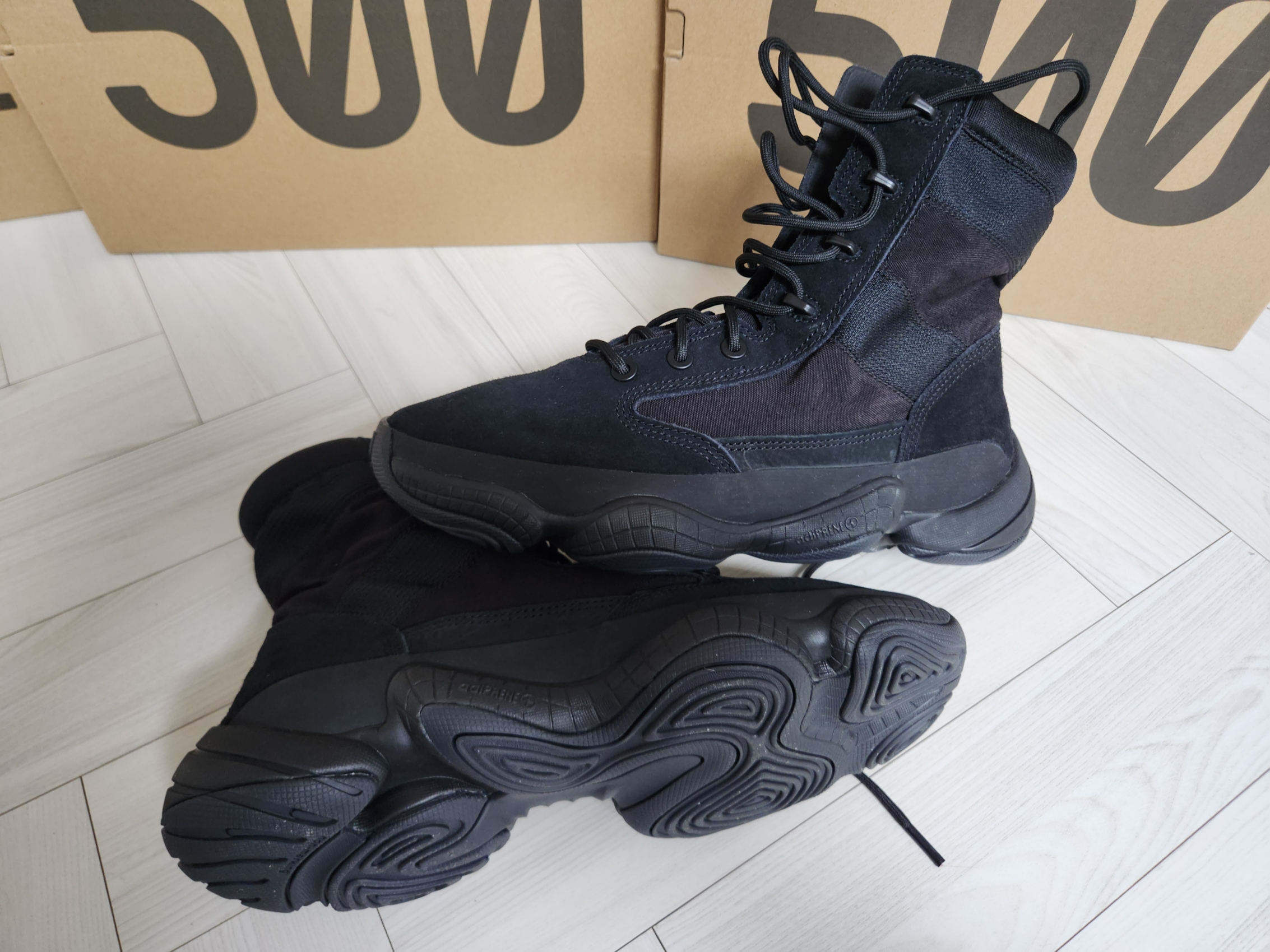 Adidas Yeezy 500 High Tactical Utility Black 착용 스타일 - 1
