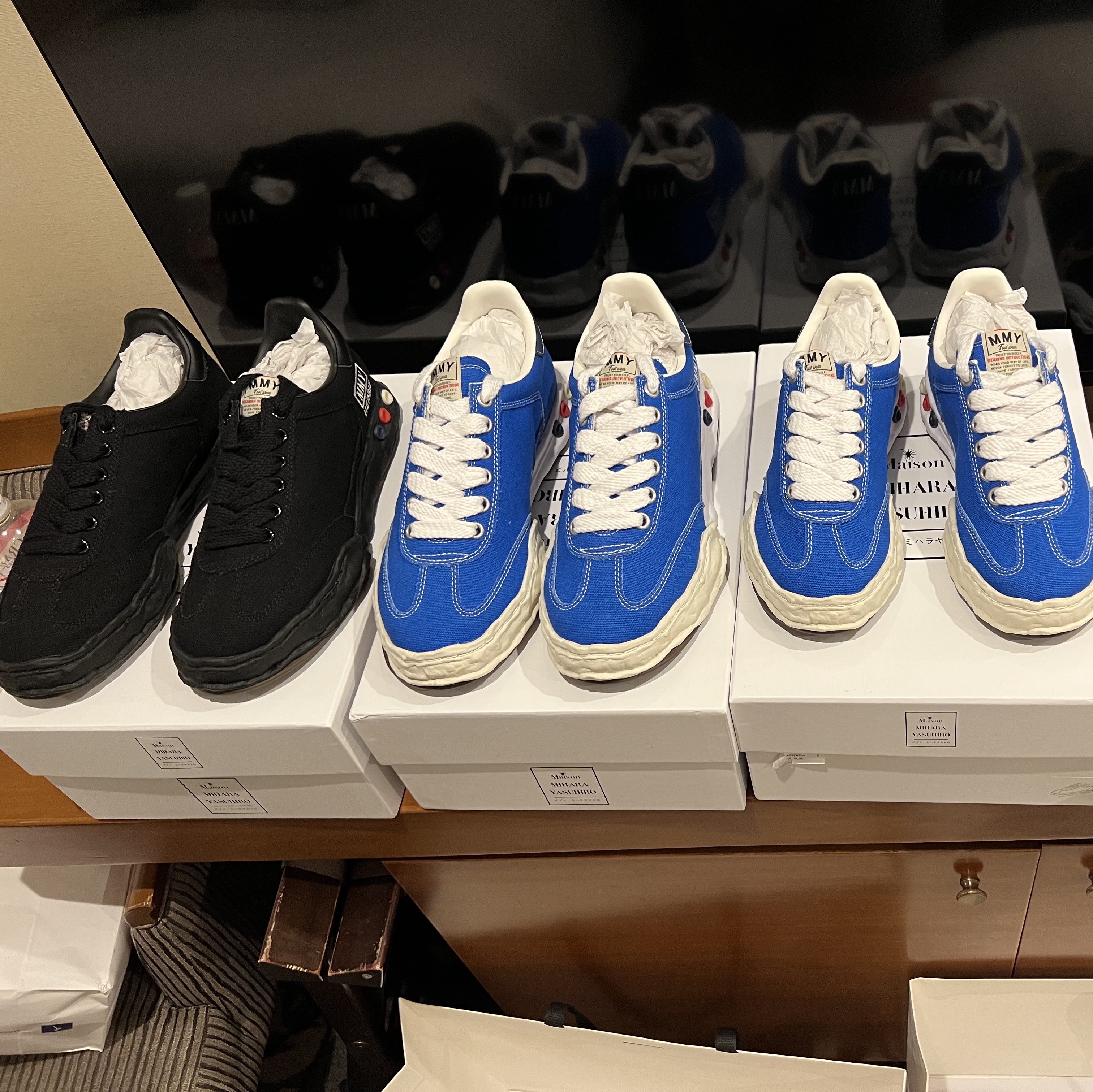 Maison Mihara Yasuhiro Herbie OG Sole Canvas Low-top Sneakers CL Blue, Maison Mihara Yasuhiro Herbie OG Sole Canvas Low-top Sneakers Black Black 착용 스타일