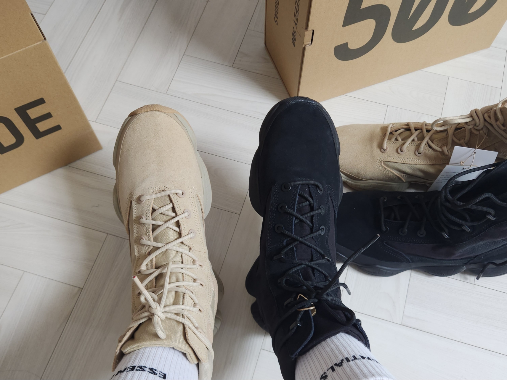 Adidas Yeezy 500 High Tactical Utility Sand 착용 스타일 - 6