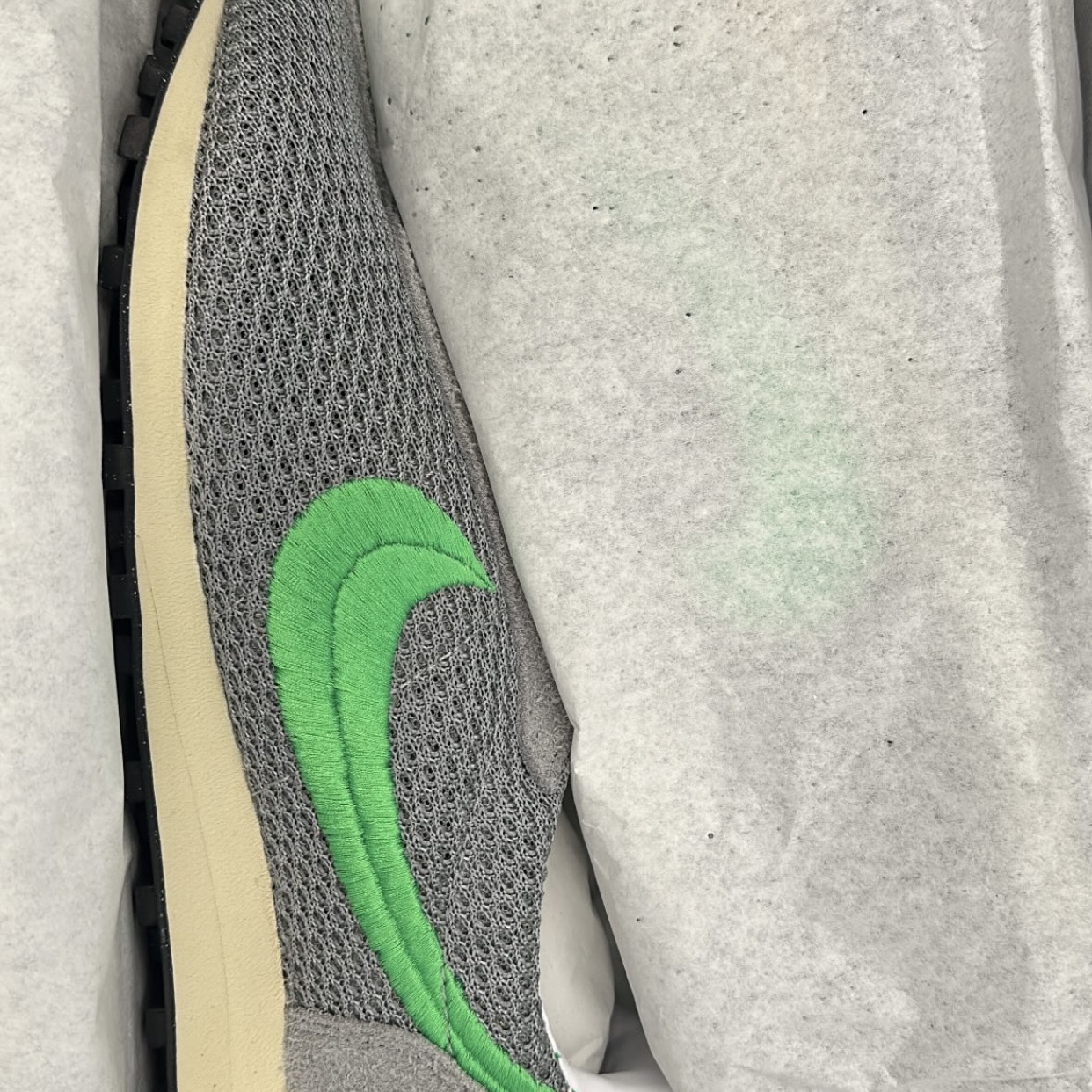 Nike x Stussy LD-1000 SP Particle Gray Green Fossil 착용 스타일