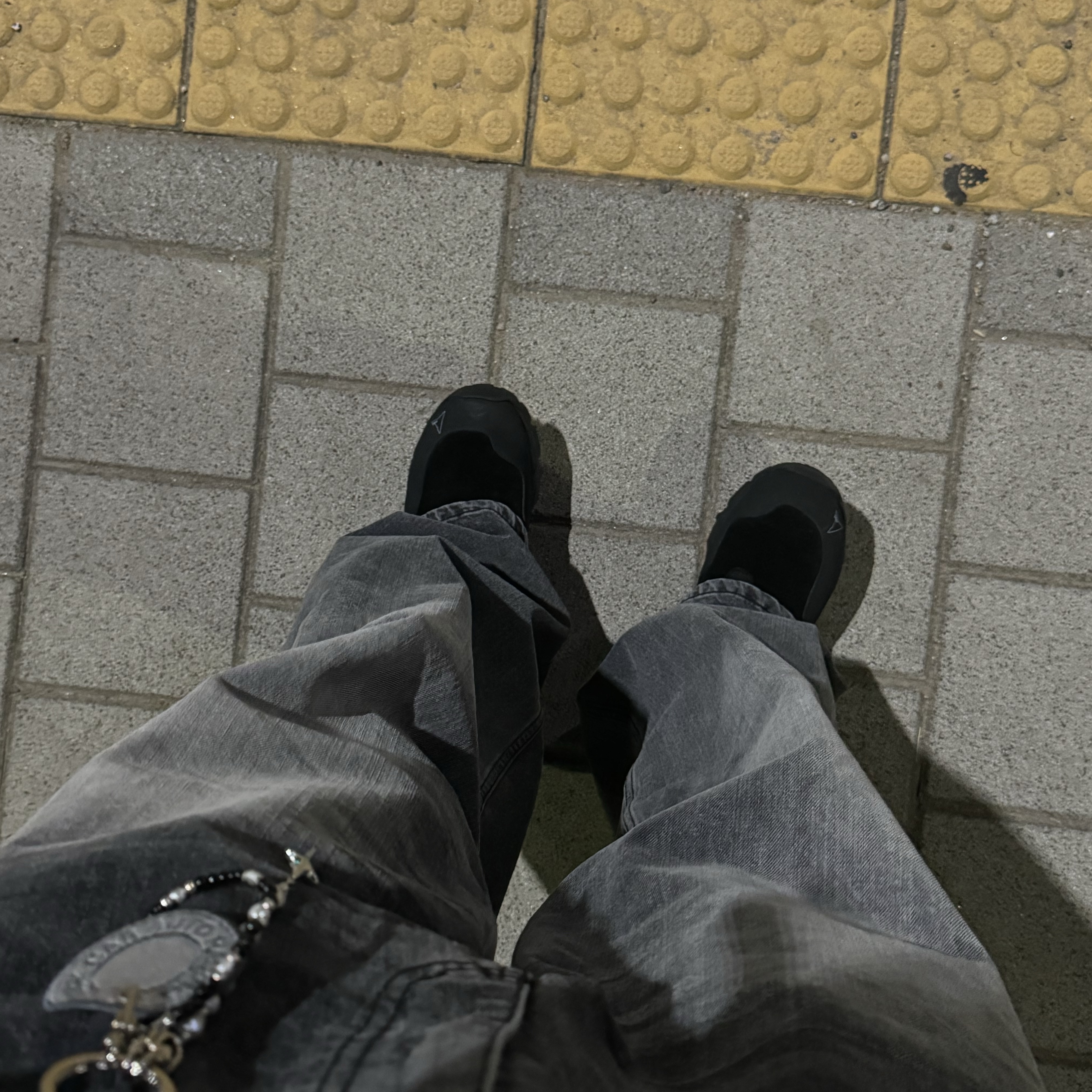 Roa Hiking Slip-On Black 착용 스타일