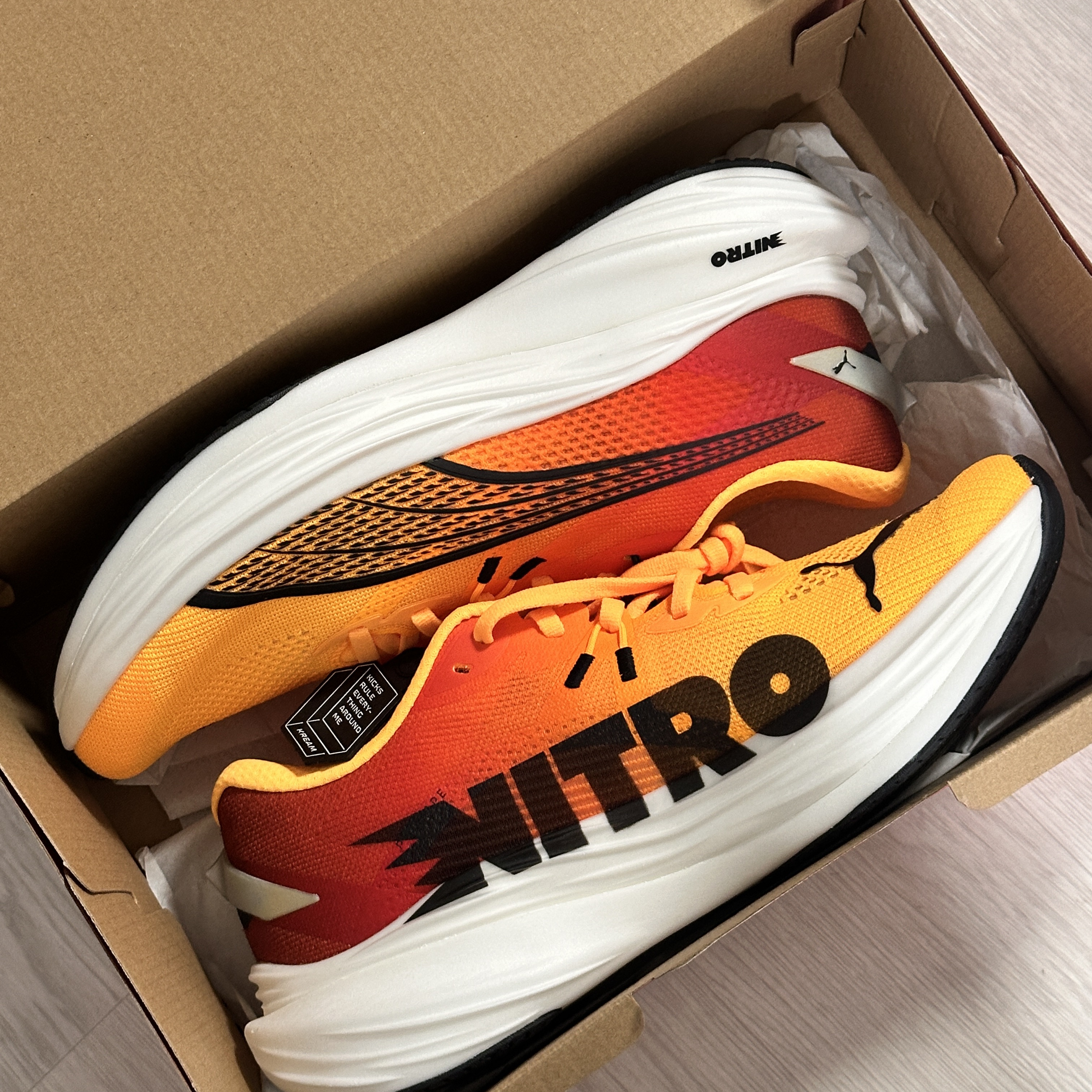 Puma Deviate Nitro 3 Fade Sun Stream Sunset Glow 착용 스타일
