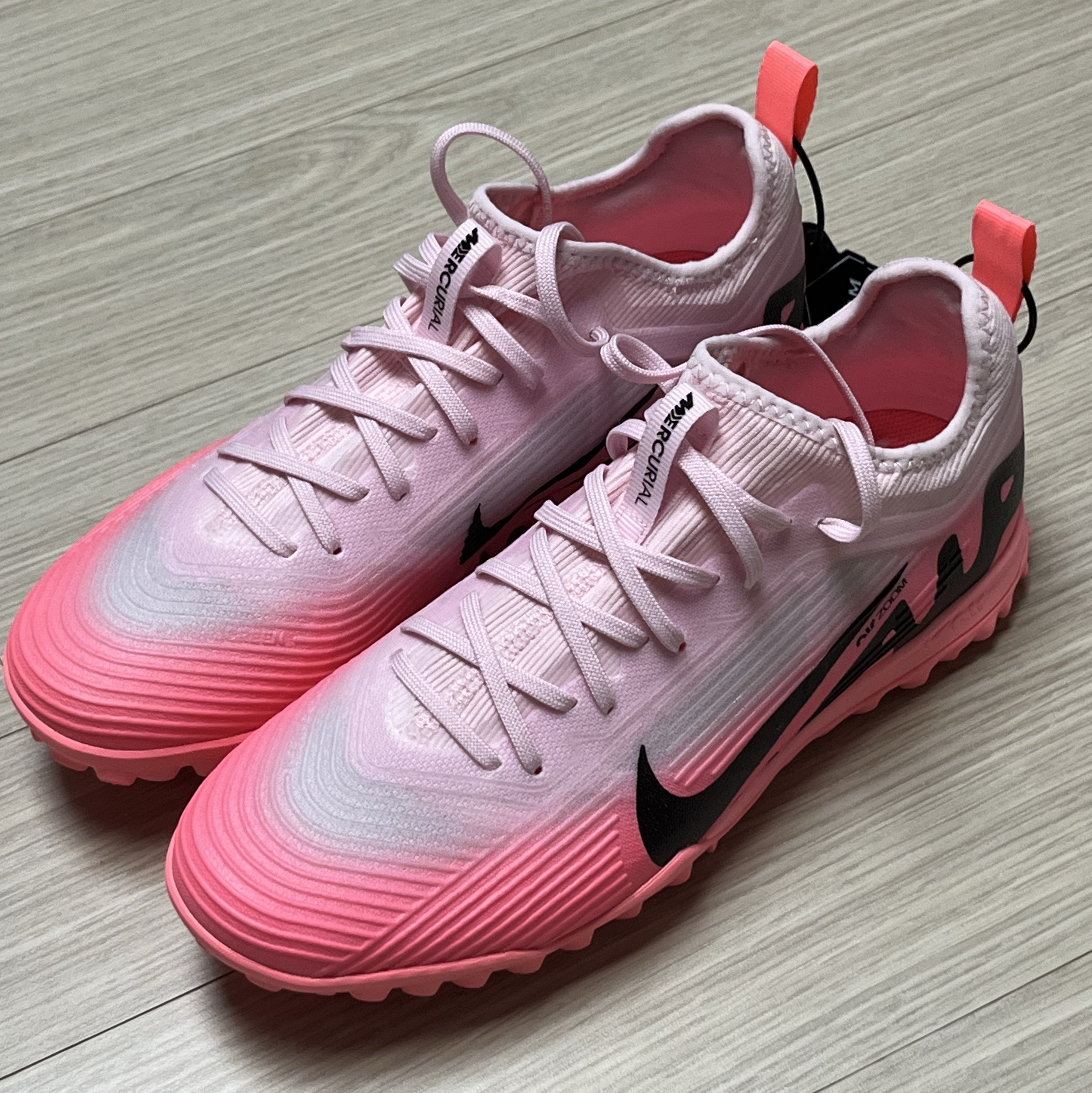 Nike Zoom Mercurial Vapor 15 Pro TF Pink Foam Black 착용 스타일 - 1