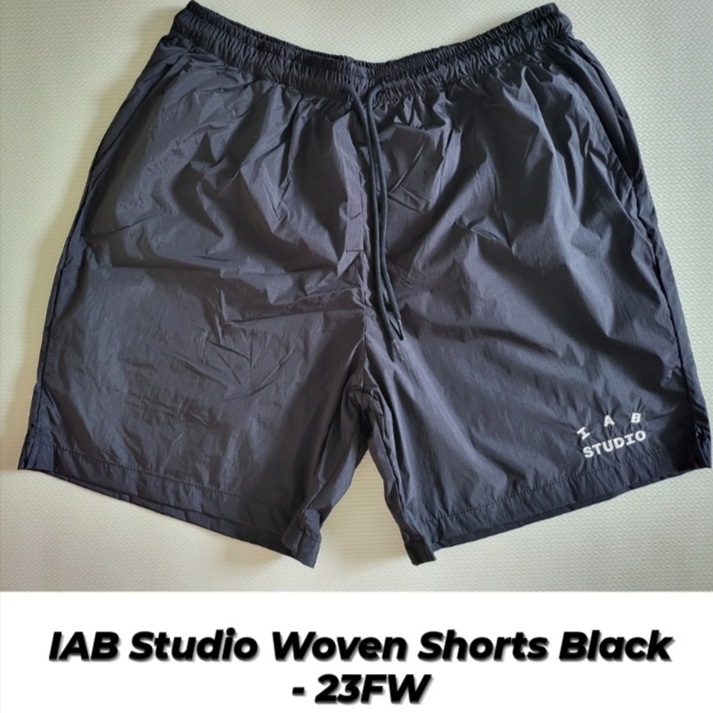 IAB Studio Woven Shorts Black - 23FW μ°©μ© μ€νμΌ