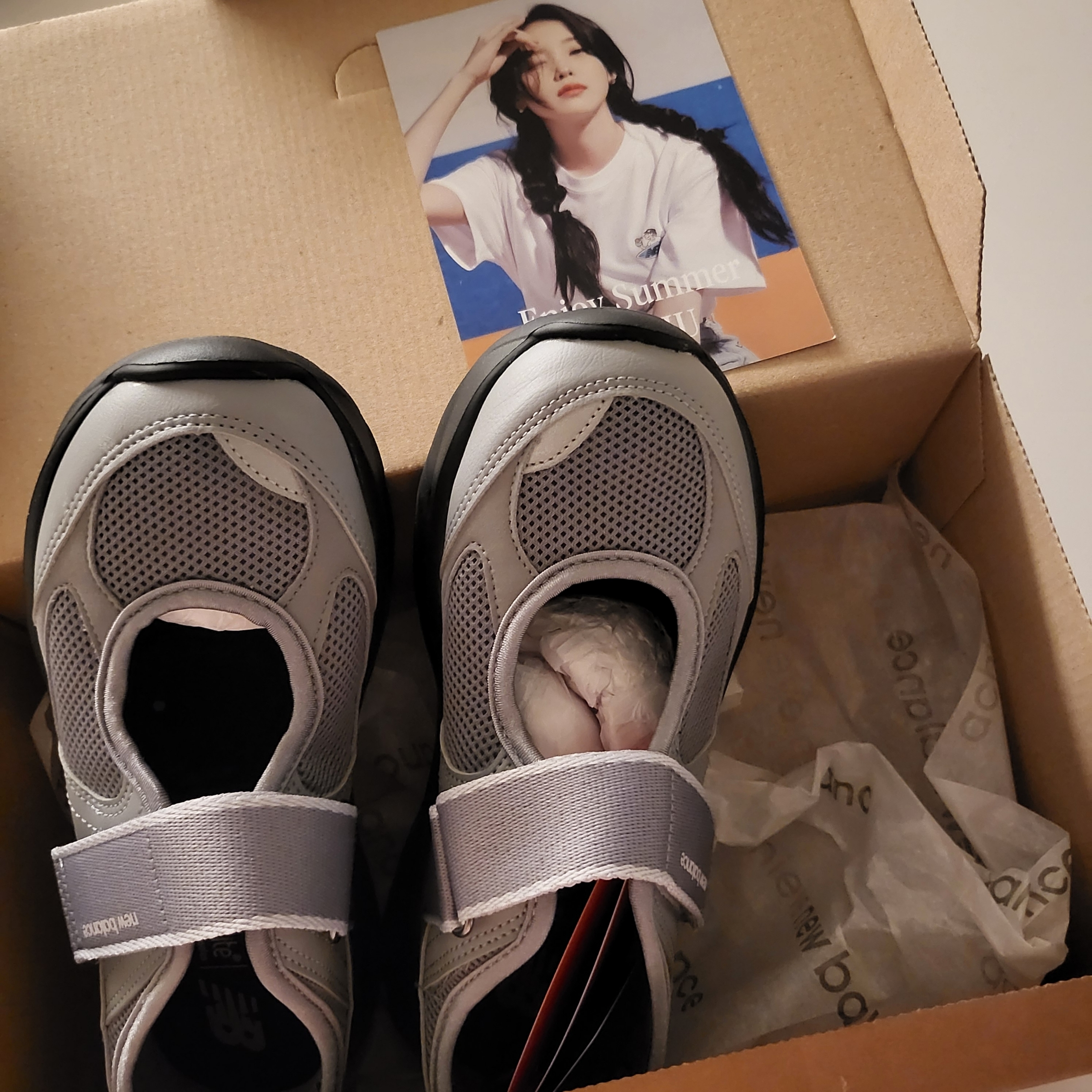 (W) New Balance Breeze SD2202 Gray 착용 스타일