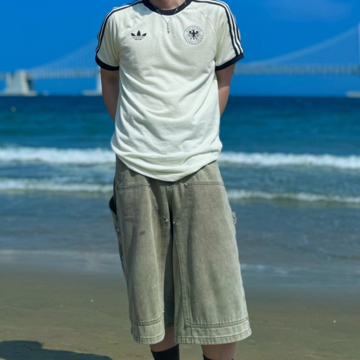 Adidas German Adicolor Classic 3-Stripes T-Shirt Off White - KR Sizing 착용 스타일