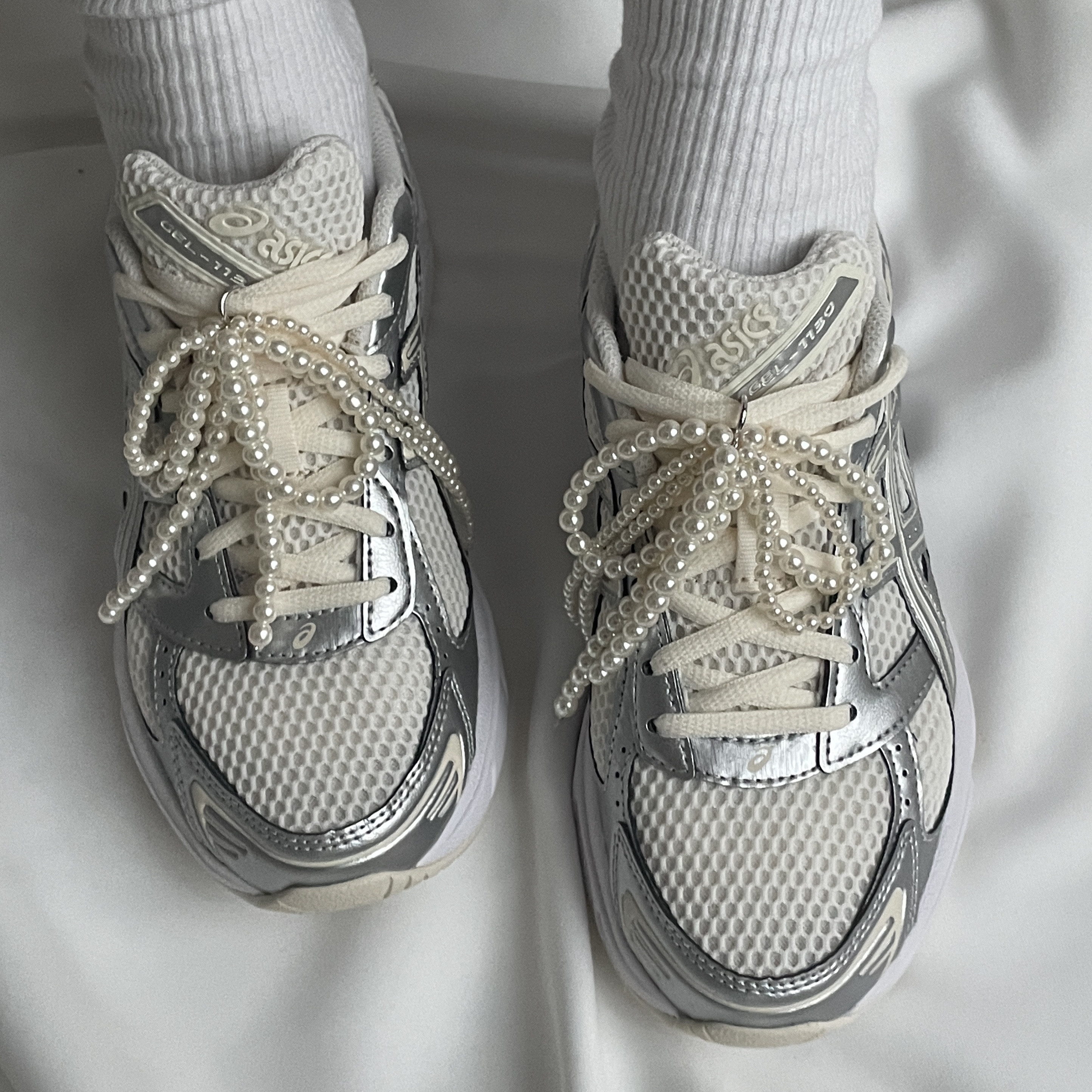(W) Asics Gel-1130 Cream Pure Silver 착용 스타일 - 1
