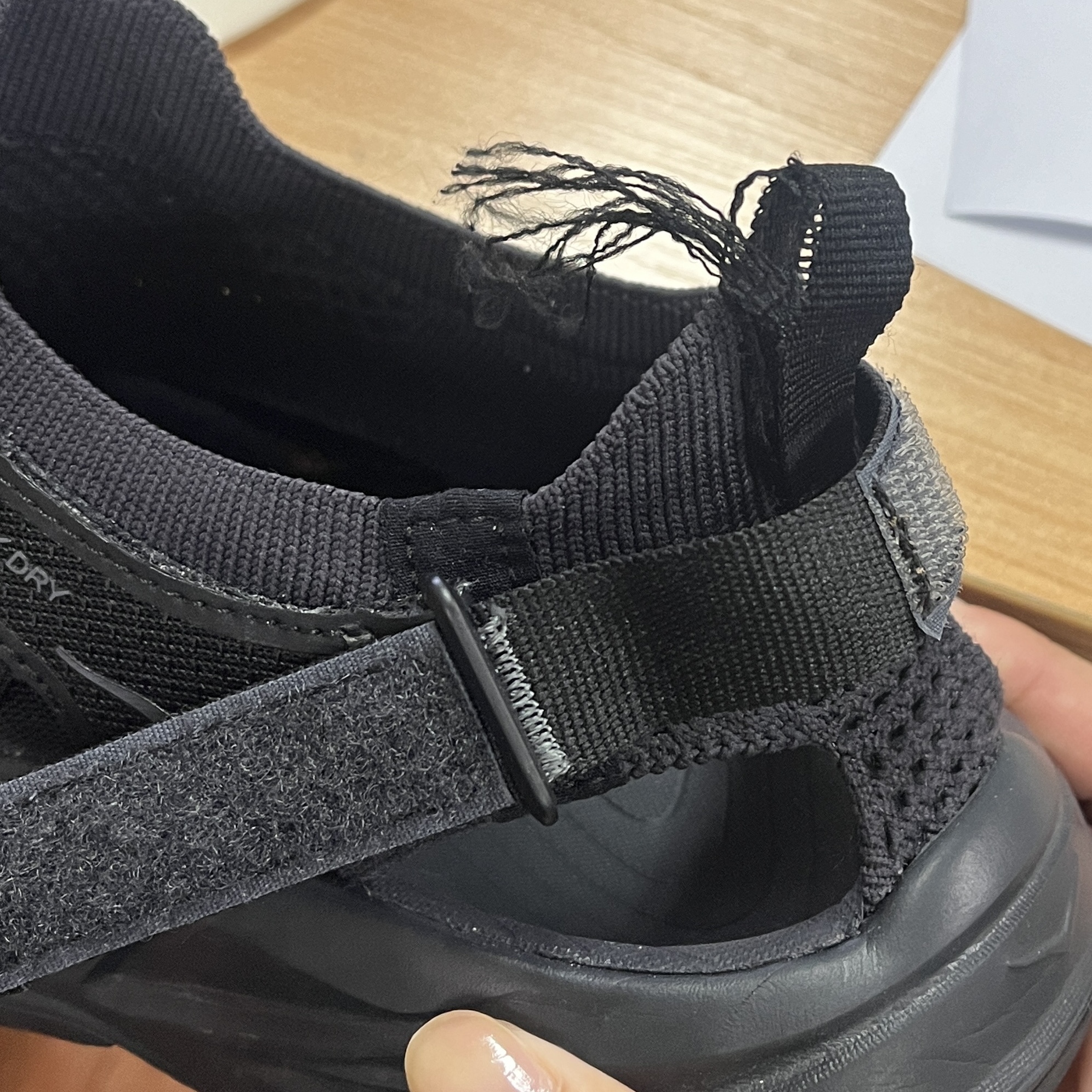 (W) Hoka Hopara 2 Black 착용 스타일 - 2