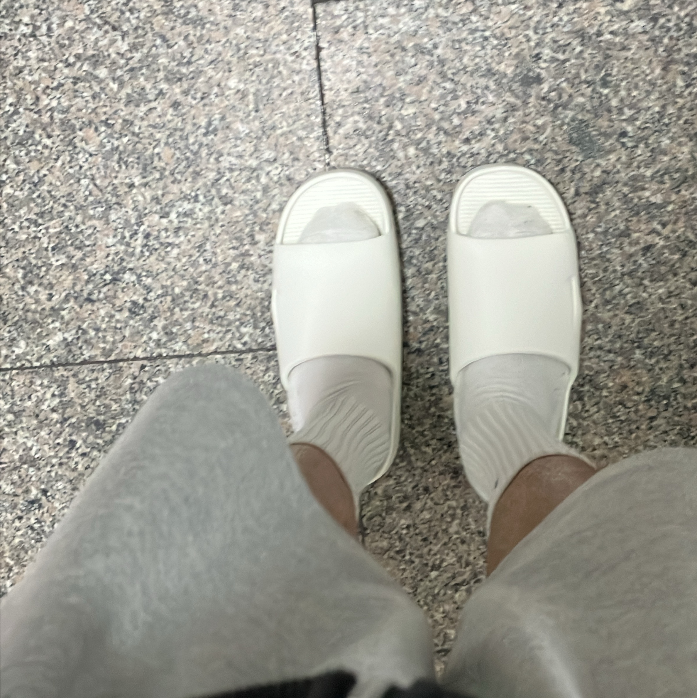 Nike Calm Slide Sail 착용 스타일