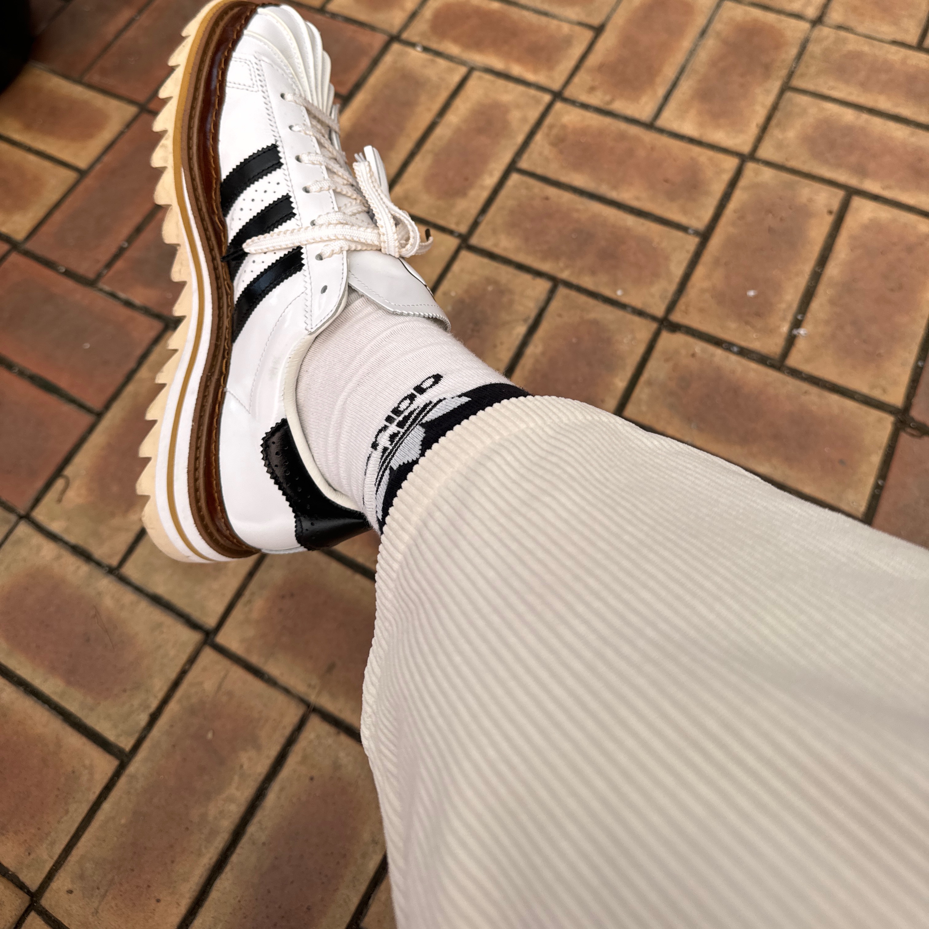 Adidas x Clot Superstar Cloud White Core Black 착용 스타일