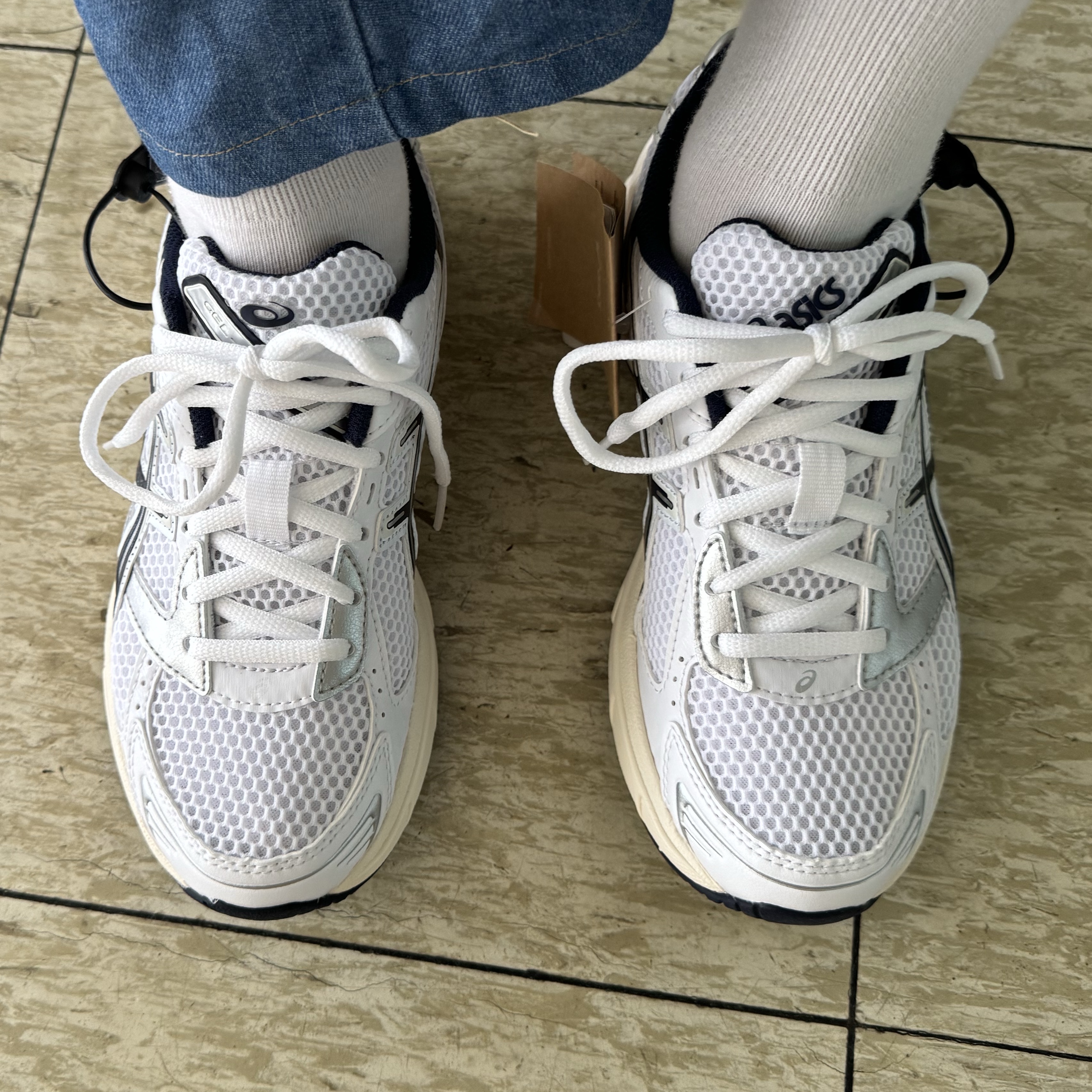 (W) Asics Gel-1130 White Midnight 착용 스타일 - 1