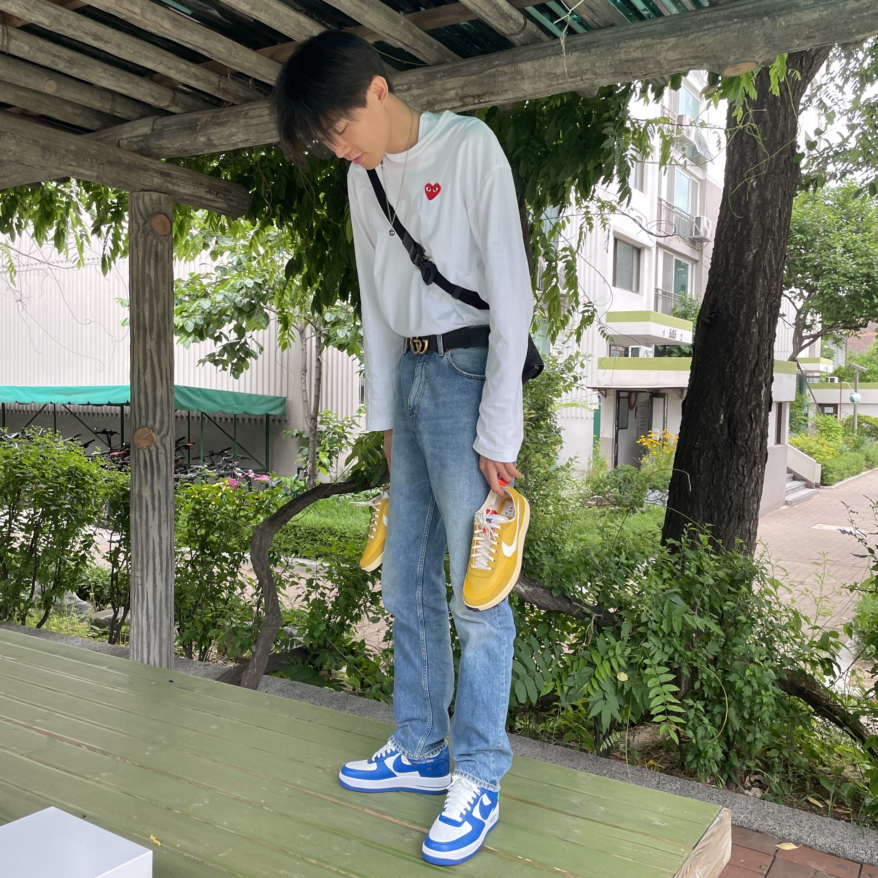 Louis Vuitton x Nike Air Force 1 Low by Virgil Abloh White Team Royal, Nike x Tom Sachs General Purpose Shoe Archive 착용 스타일 - 1