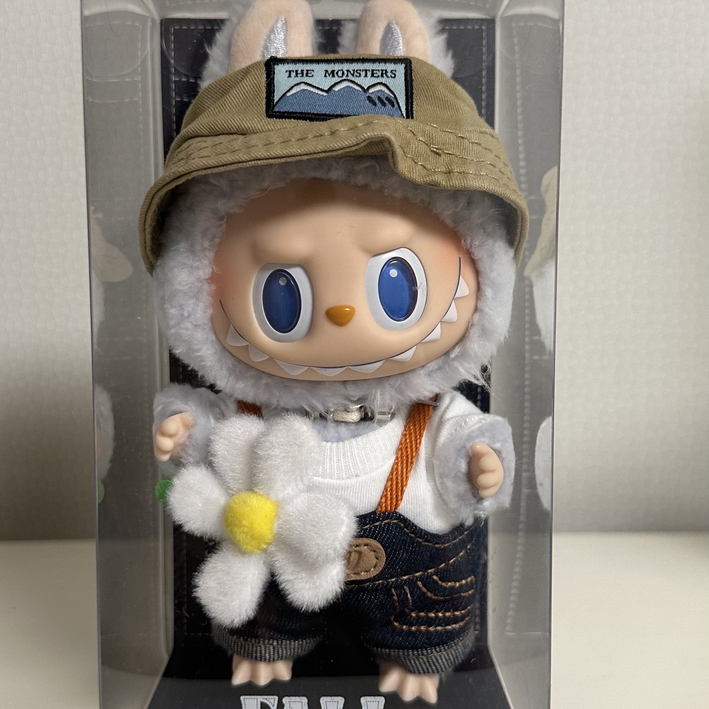 Pop Mart Fall In Wild Labubu Series Toy Keyring 착용 스타일 - 2