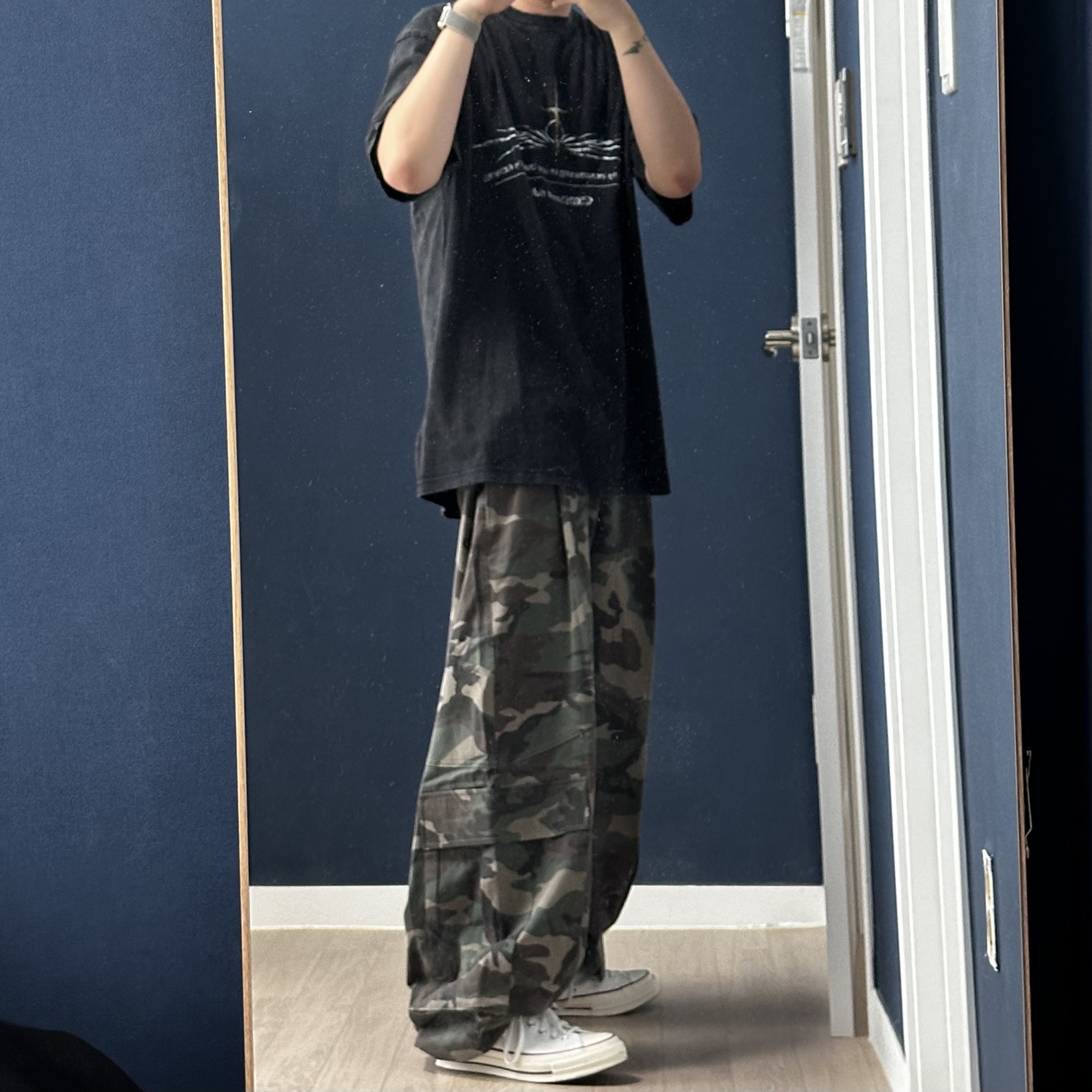 Undermycar Mu.51 Anti Fxxking Logo Play Big Cargo Camo Pants Camo Khaki 착용 스타일
