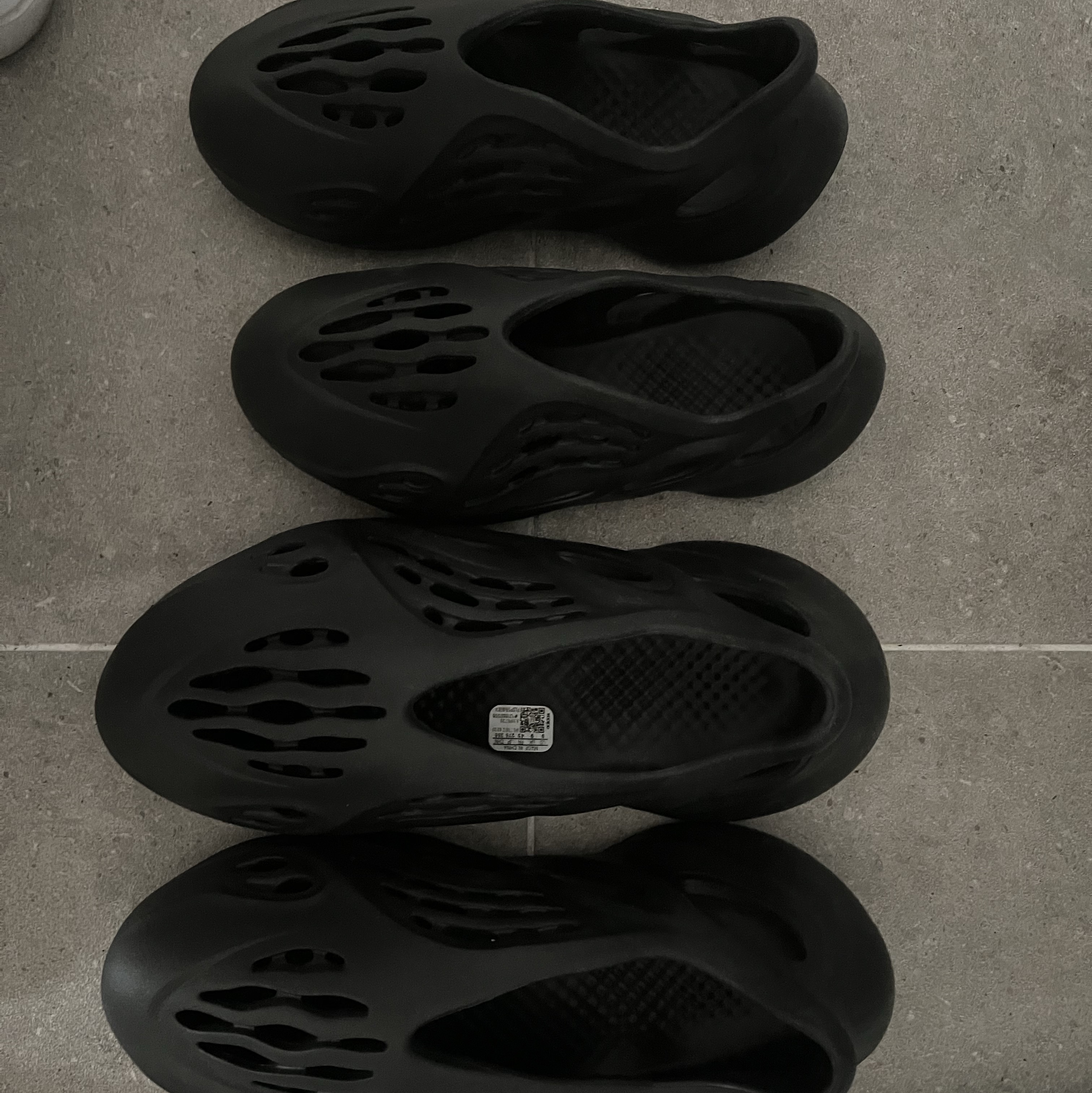 (Kids) Adidas Yeezy Foam RNNR Onyx, Adidas Yeezy Foam RNNR Onyx 착용 스타일