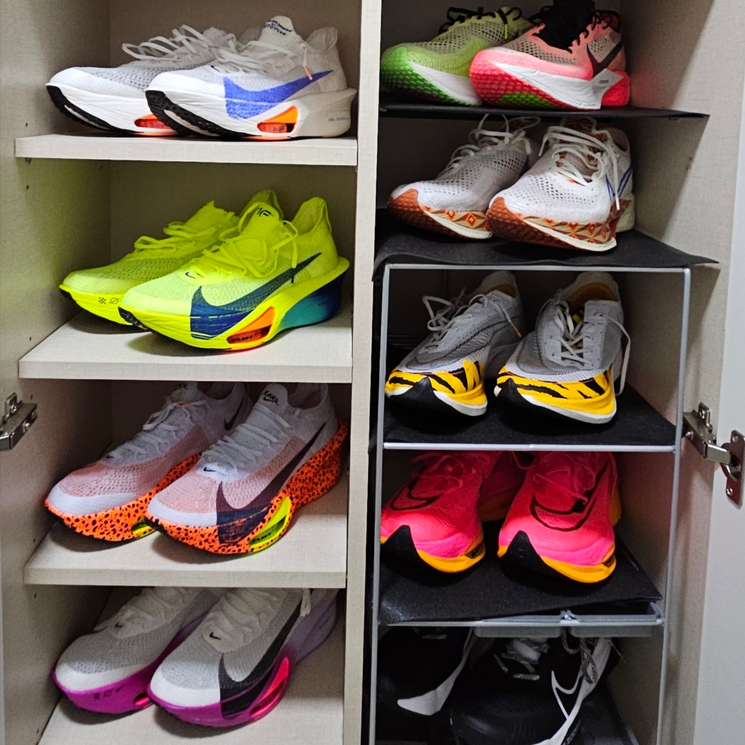 Nike Air Zoom Alphafly Next% 3 Olympic Safari, Nike ZoomX Zegama Trail Deep Black White 착용 스타일