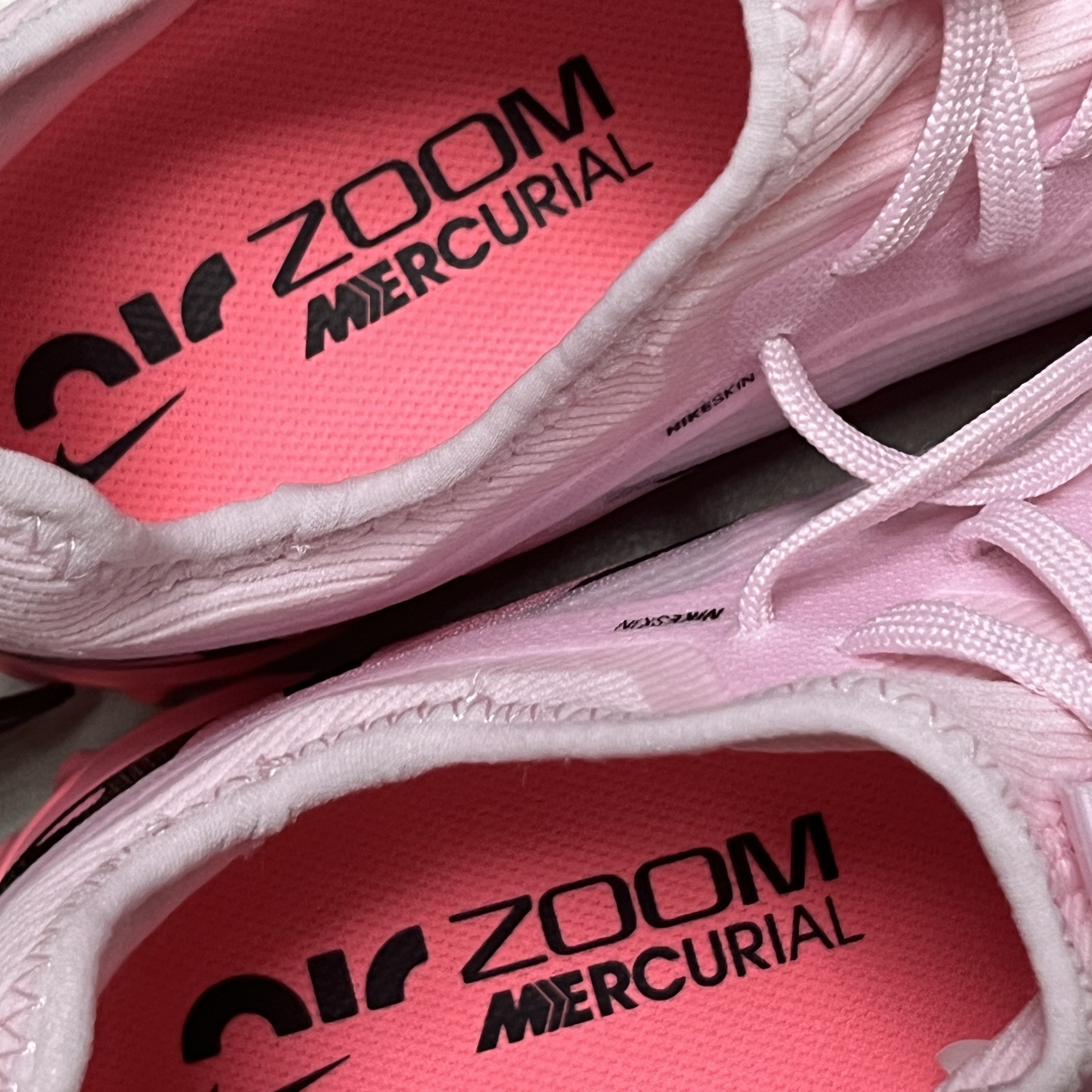 Nike Zoom Mercurial Vapor 15 Pro TF Pink Foam Black 착용 스타일 - 2