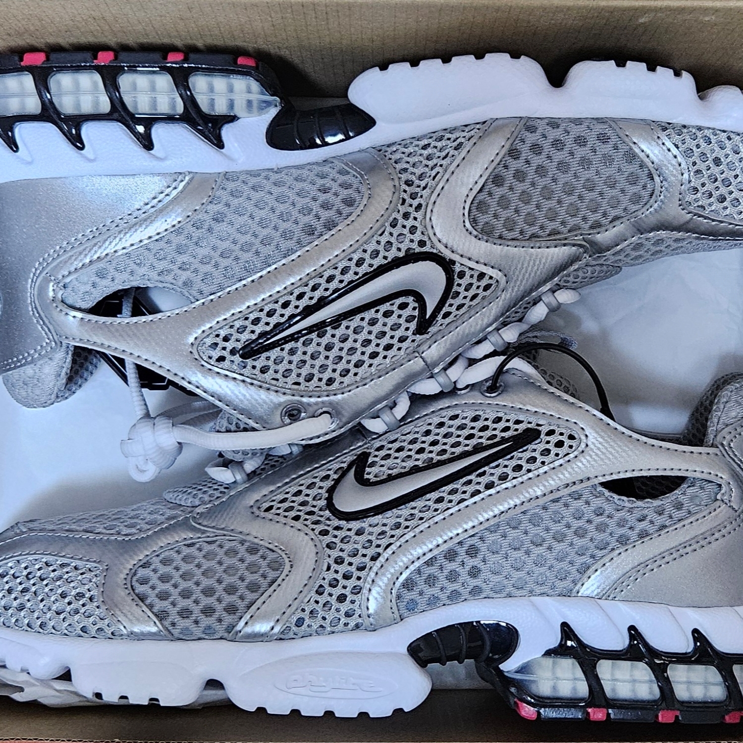 Nike Air Zoom Spiridon Cage 2 Metallic Silver 착용 스타일