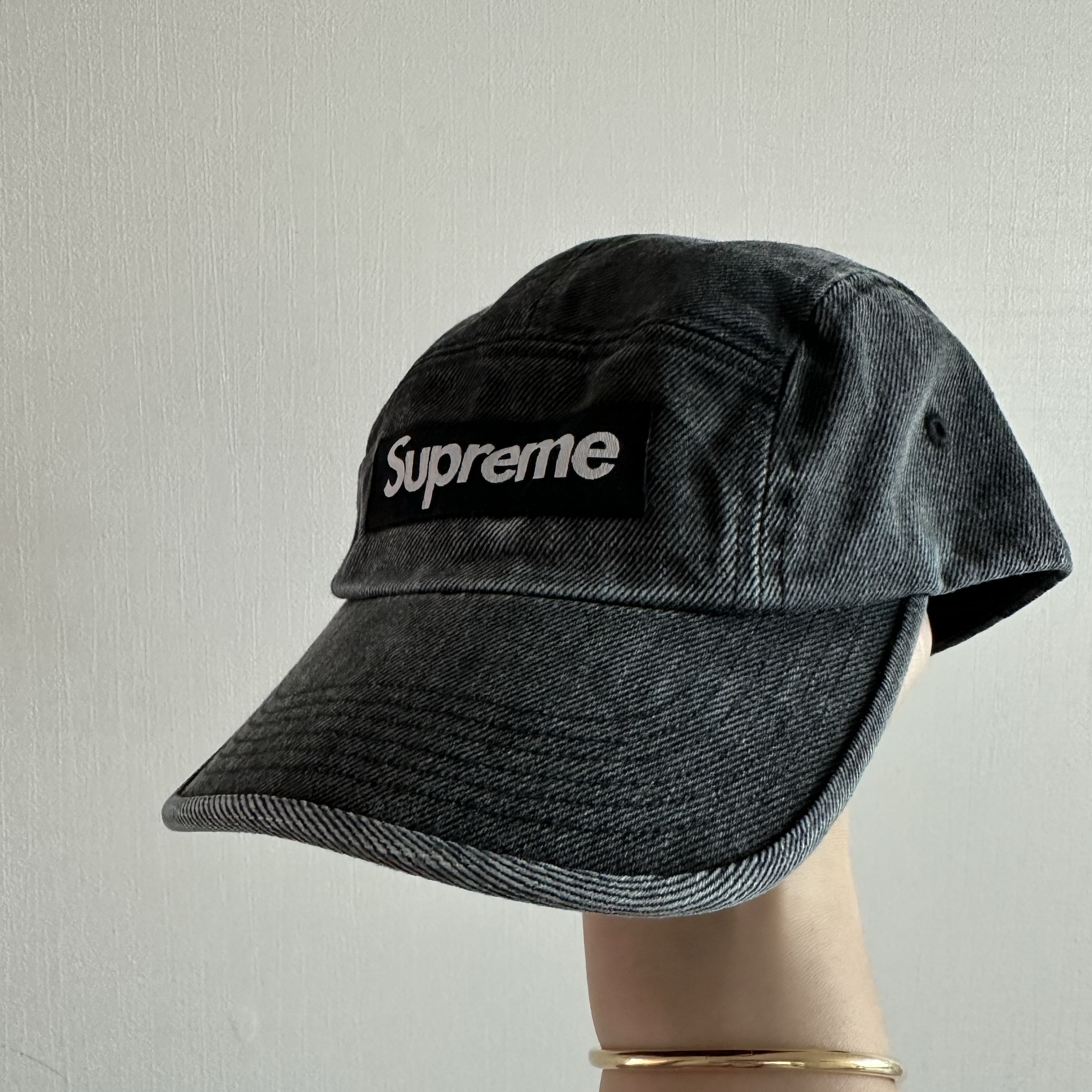 Supreme Coated Denim Camp Cap Black - 24SS 착용 스타일