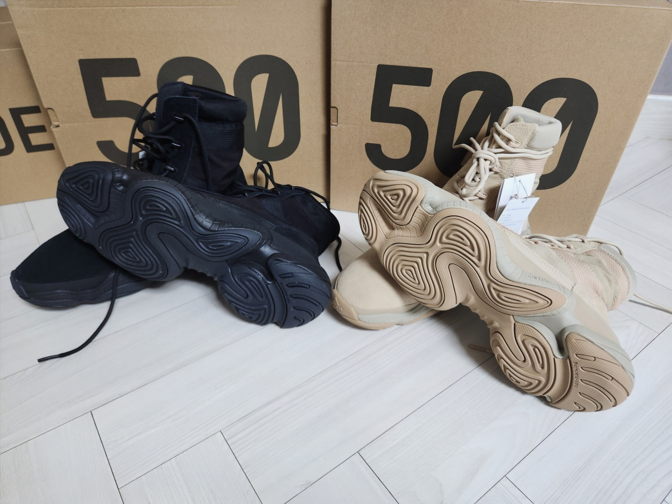 Adidas Yeezy 500 High Tactical Utility Black 착용 스타일 - 4