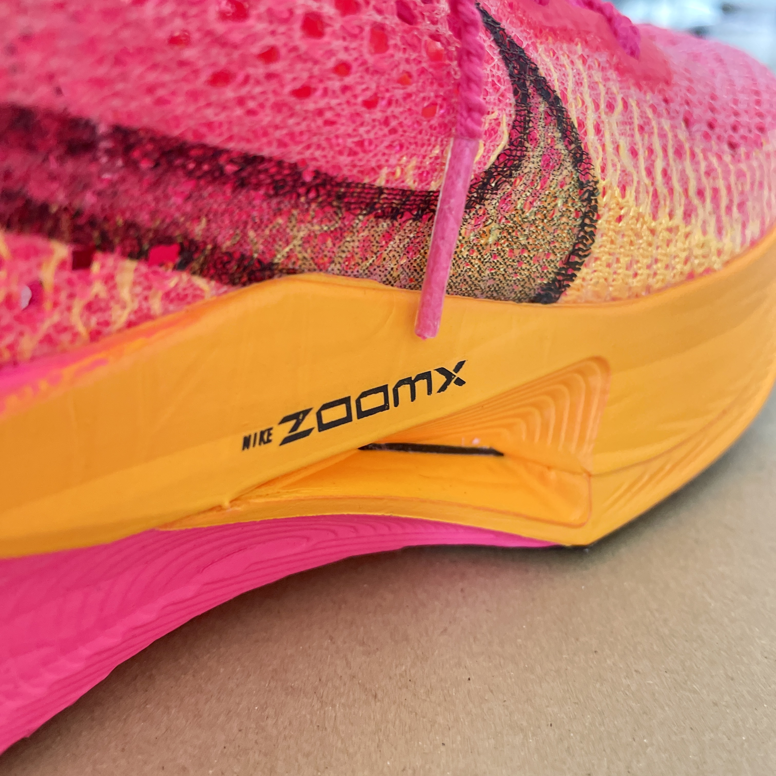 (W) Nike ZoomX Vaporfly Next% 3 Hyper Pink Laser Orange 착용 스타일