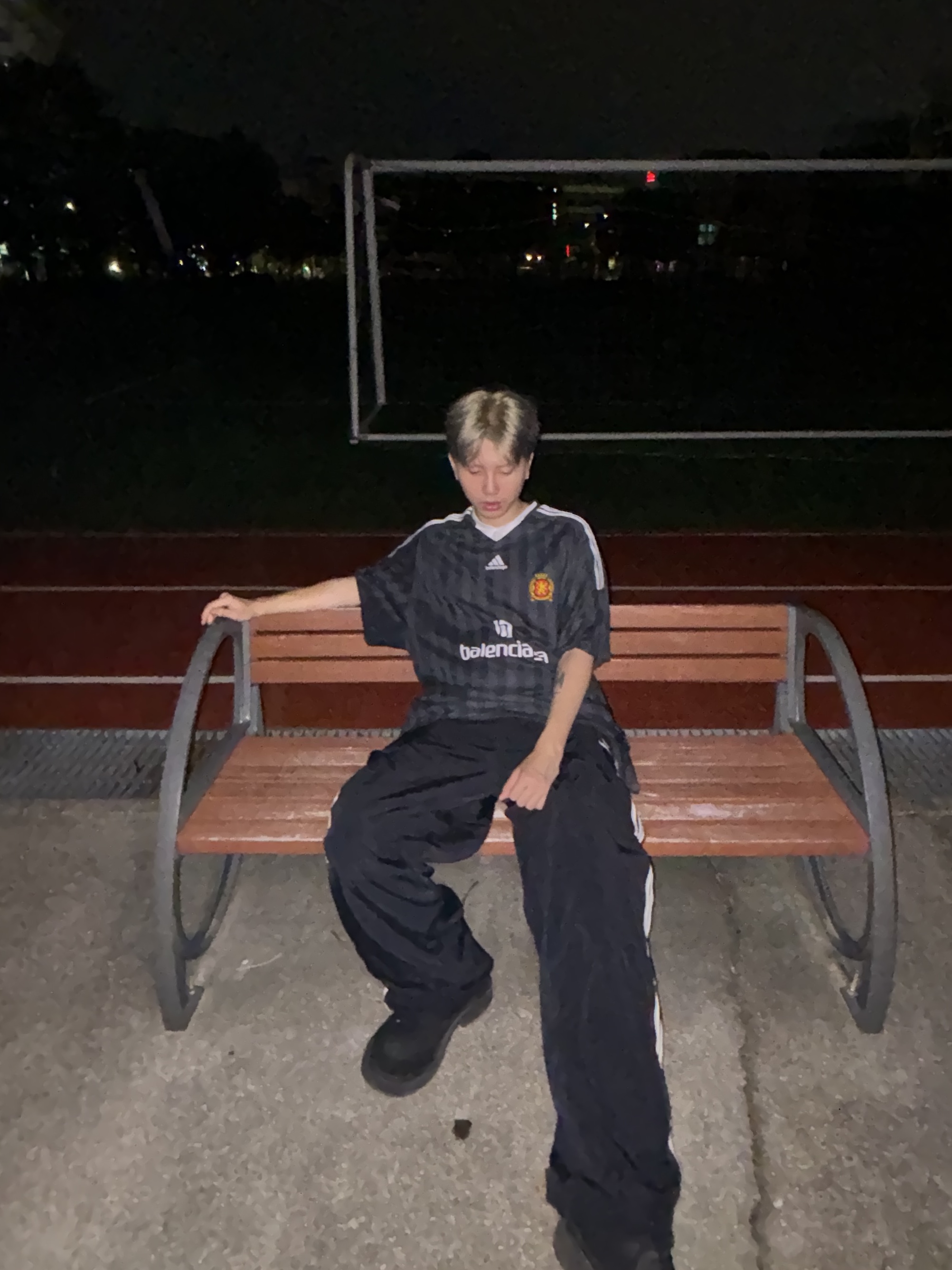 Balenciaga x Adidas Oversized Football T-Shirt Black, Balenciaga x Adidas Tracksuit Trousers Black 착용 스타일 - 2