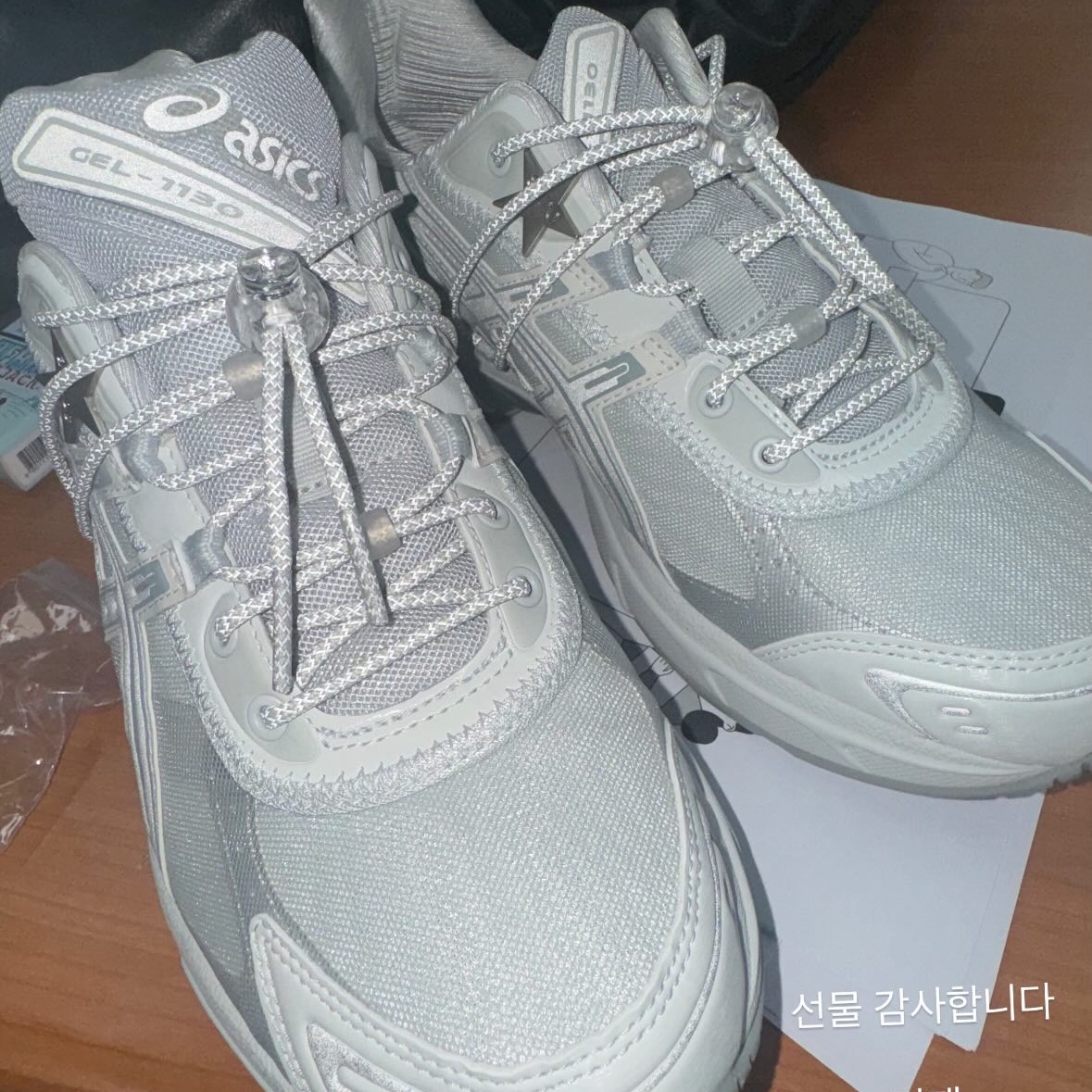 Asics x Atmos x Ojos Gel-1130 RE Glacier Grey Pure Silver 착용 스타일