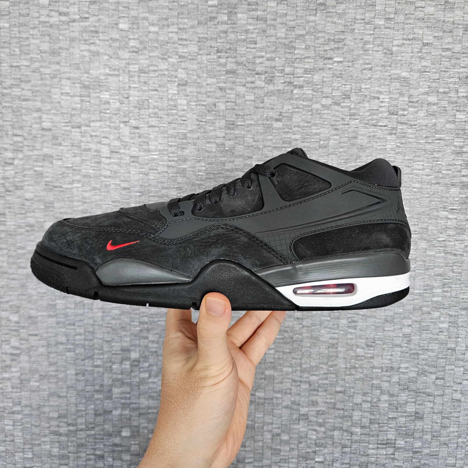 Jordan 4 x Nigel Sylvester RM SP Driveway Grey 착용 스타일 - 1