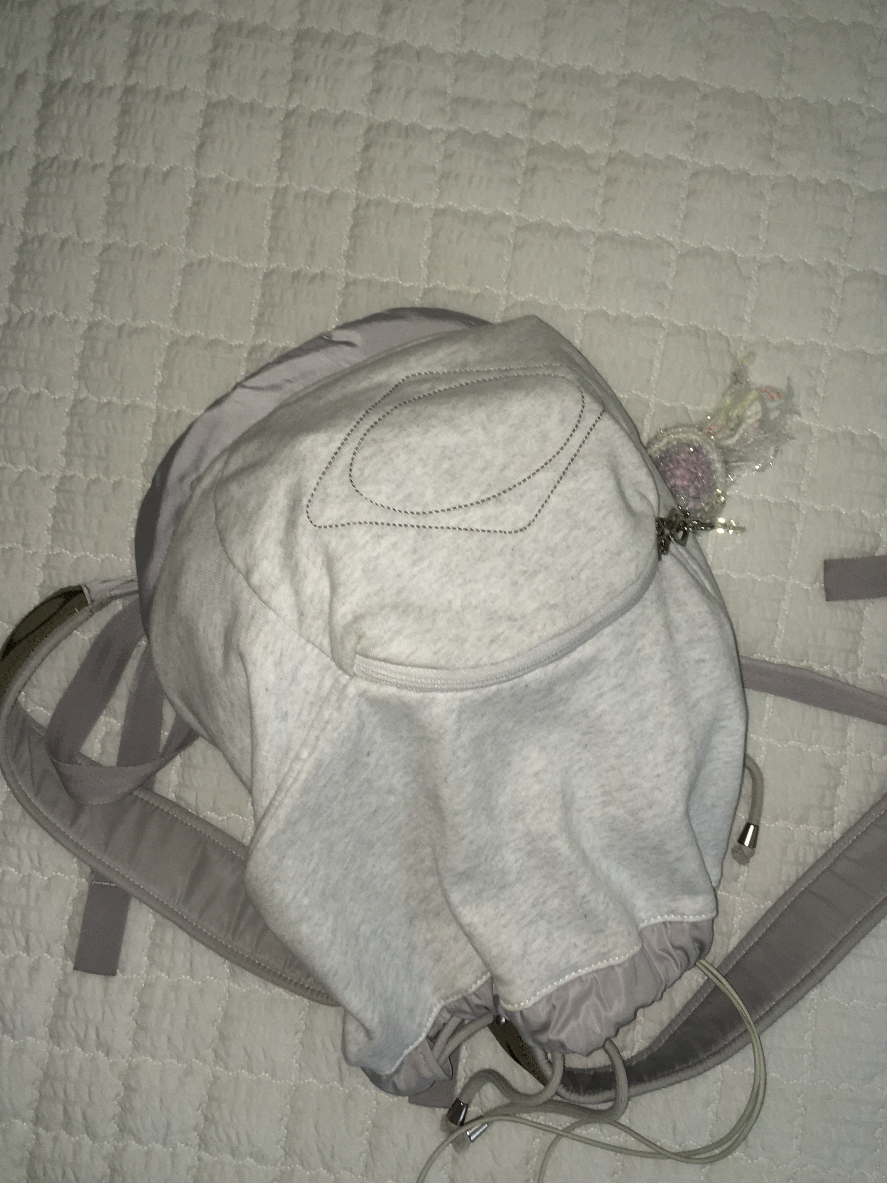 Sansan Gear Logo T-Shirt White - 24SS, Mischief Drawstring Duffle Bag Light Melange Grey 착용 스타일 - 3
