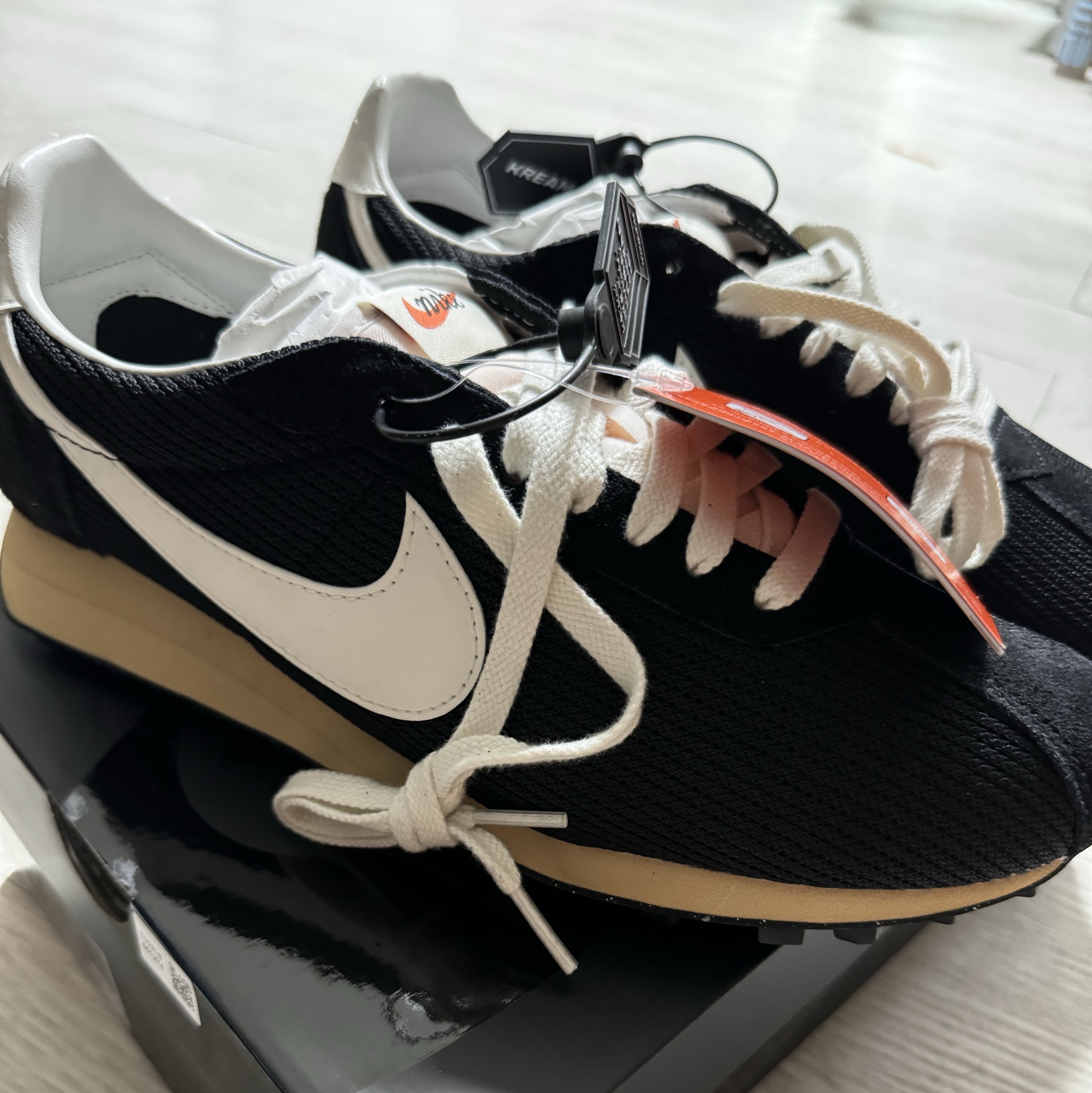 Nike LD-1000 SP Black and Sail 착용 스타일 - 2