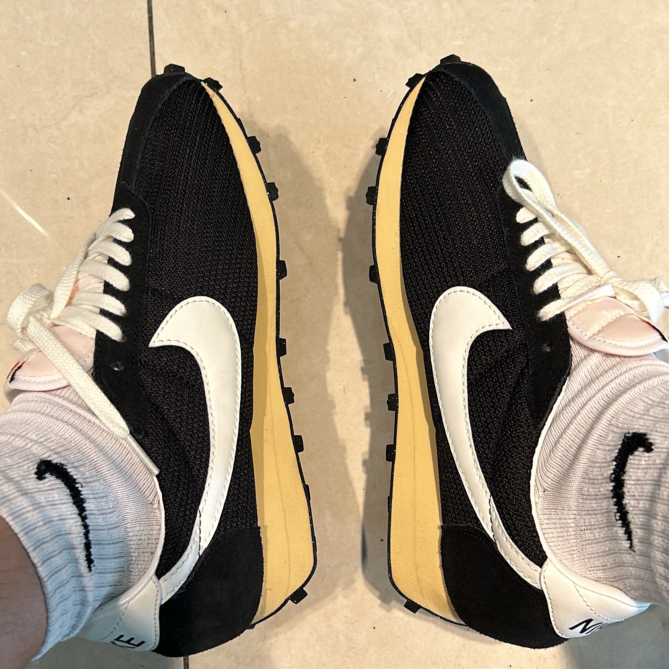 Nike LD-1000 SP Black and Sail 착용 스타일