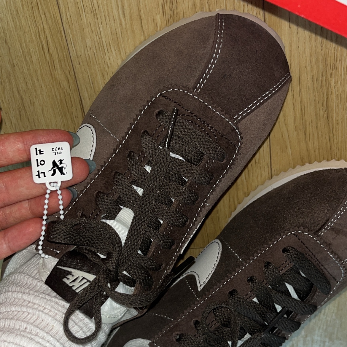 Nike Cortez SE Hangul Day Baroque Brown Sail 착용 스타일 - 2