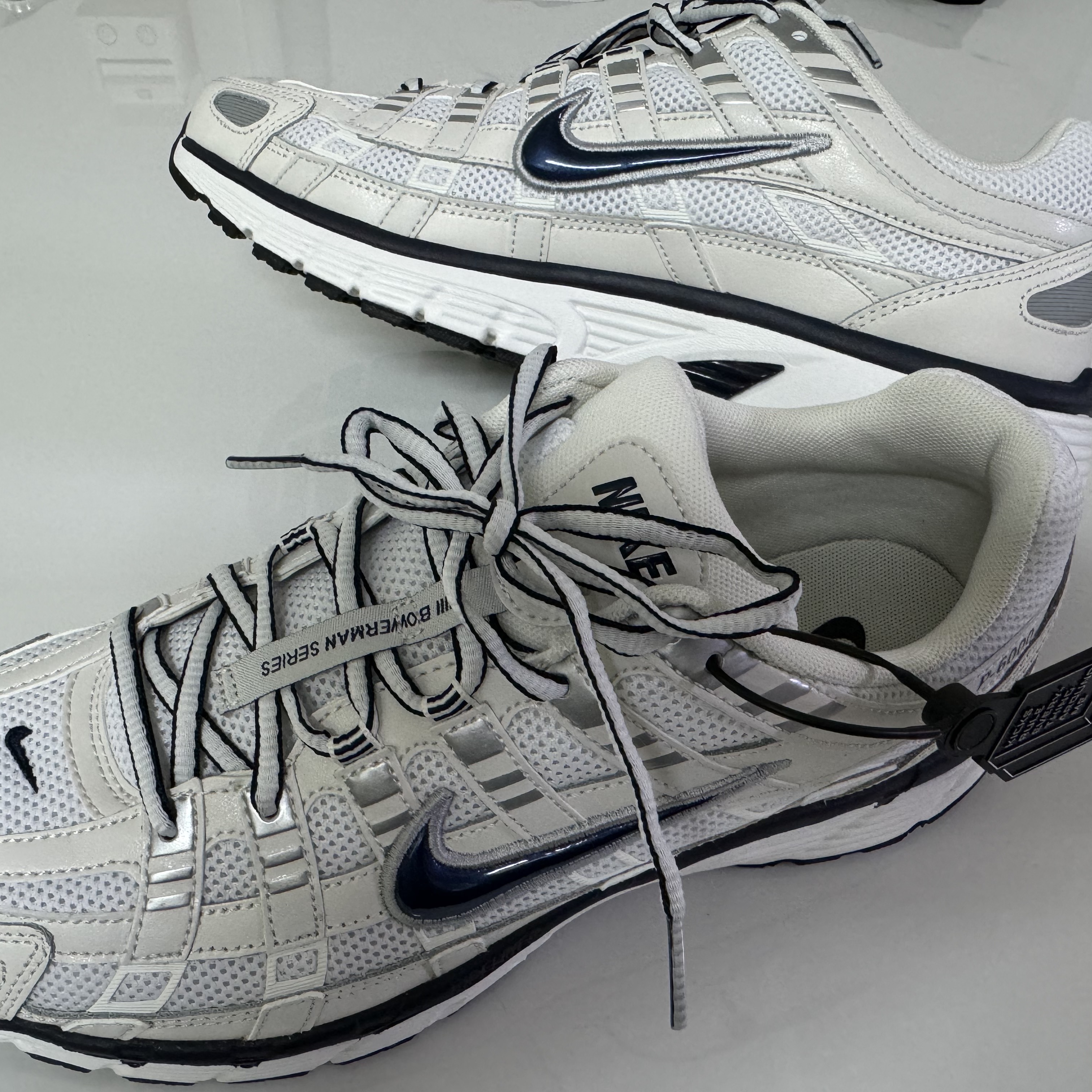 Nike P-6000 Phantom Summit White 착용 스타일 - 1