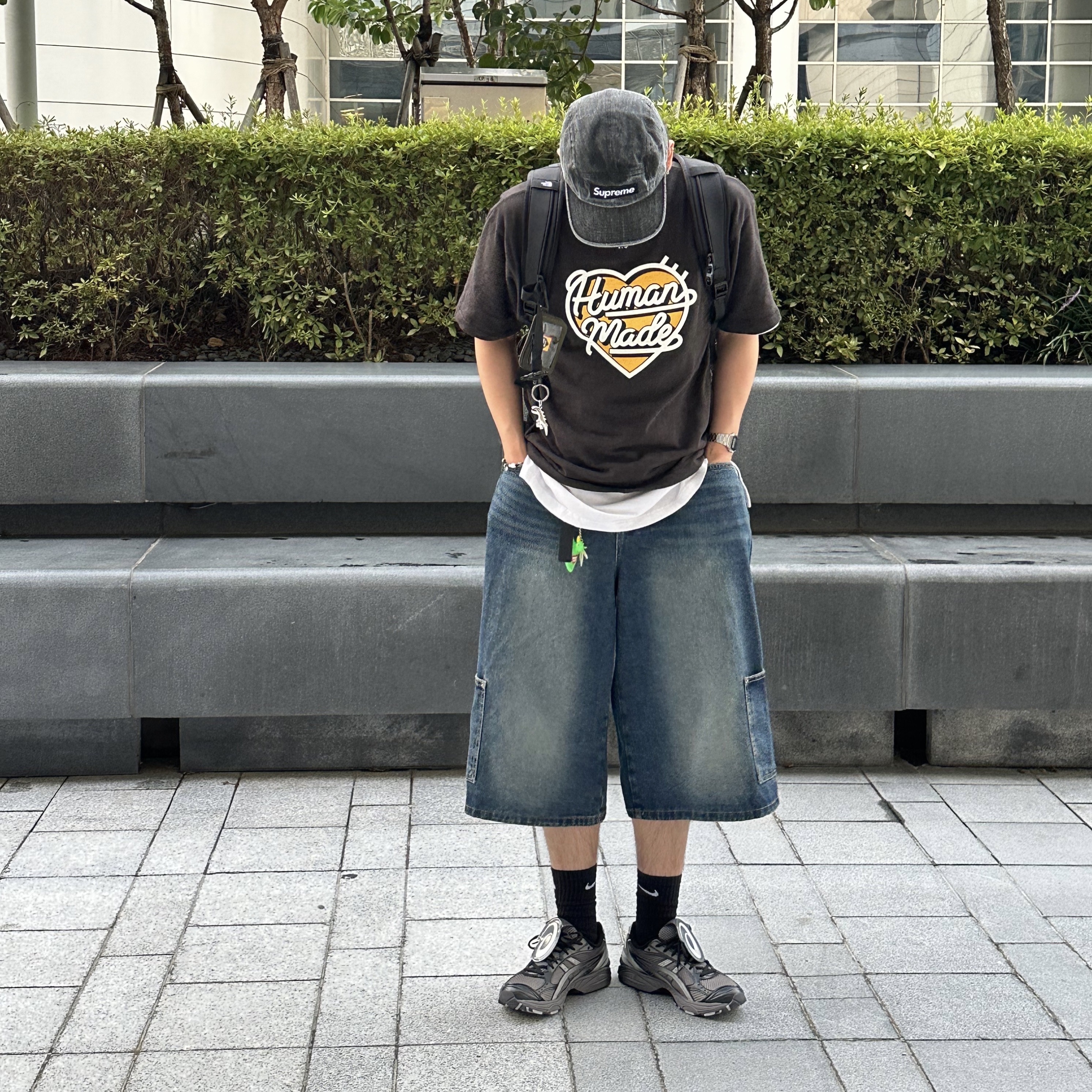 Supreme Coated Denim Camp Cap Black - 24SS, Human Made Graphic T-Shirt #7 Black 착용 스타일 - 3