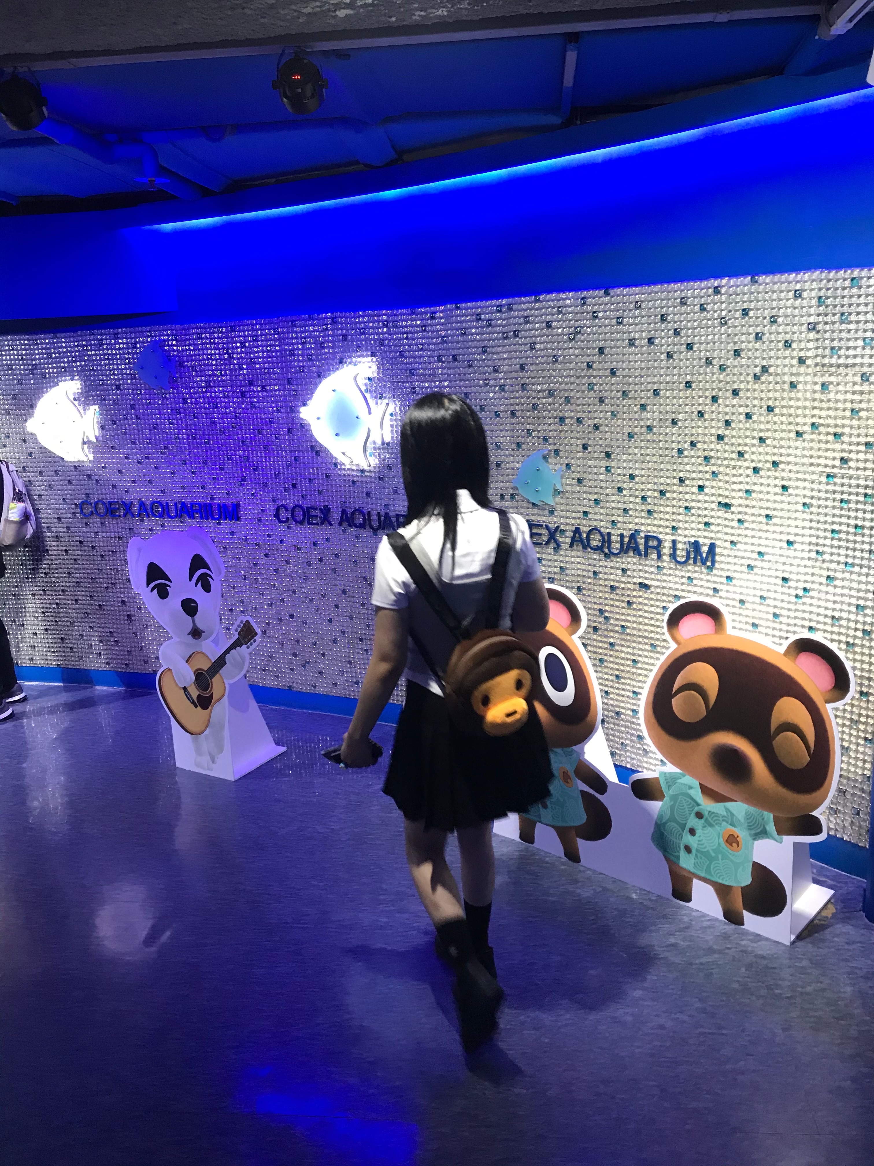 BAPE Baby Milo Plush Backpack Brown 착용 스타일 - 4