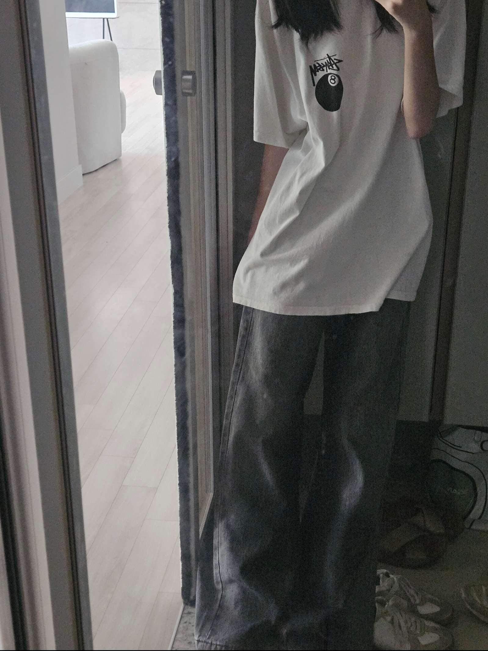 Stussy 8 Ball Pigment Dyed T-Shirt Natural 착용 스타일 - 2