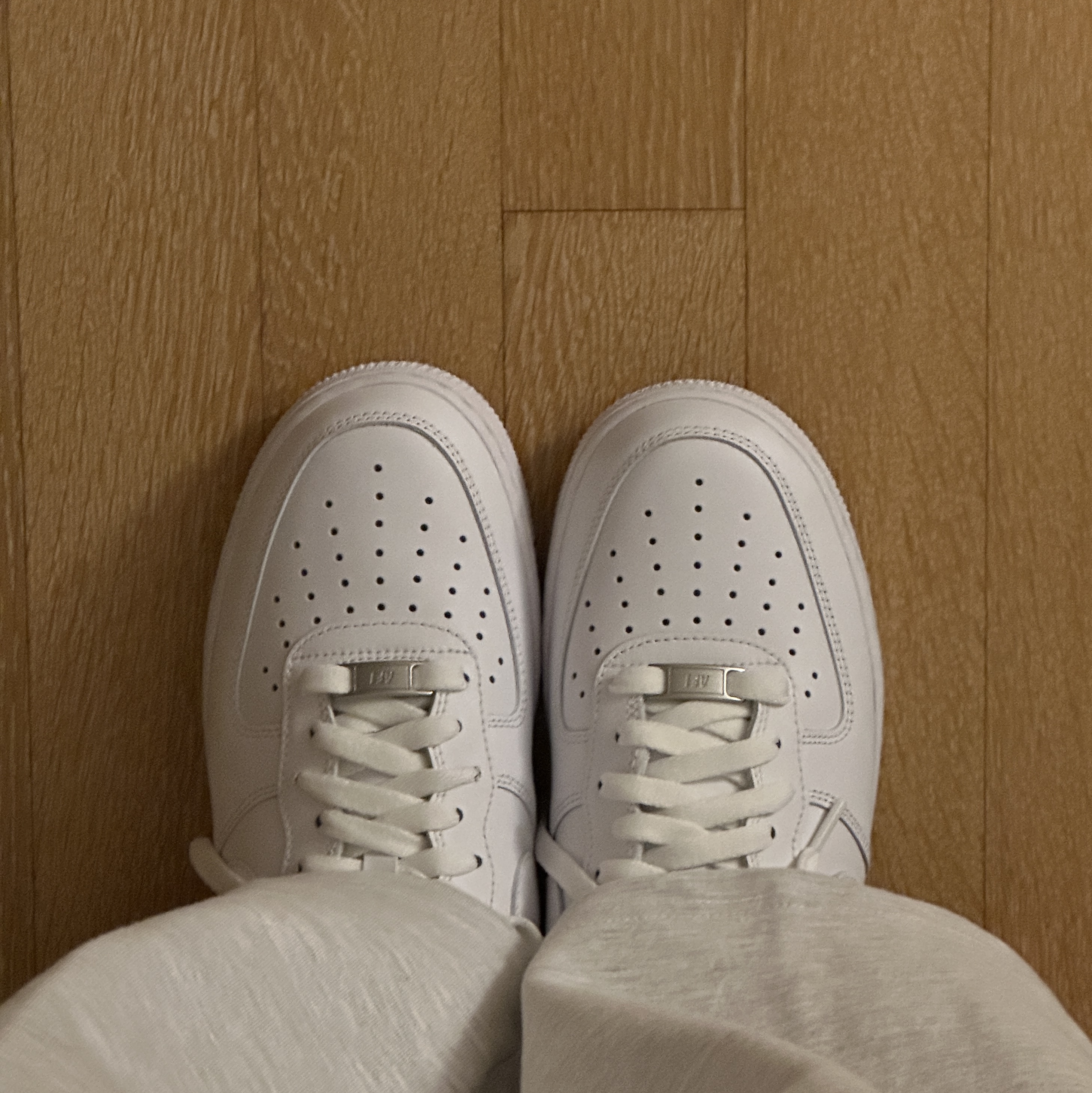 Nike Air Force 1 '07 Low White 착용 스타일 - 3
