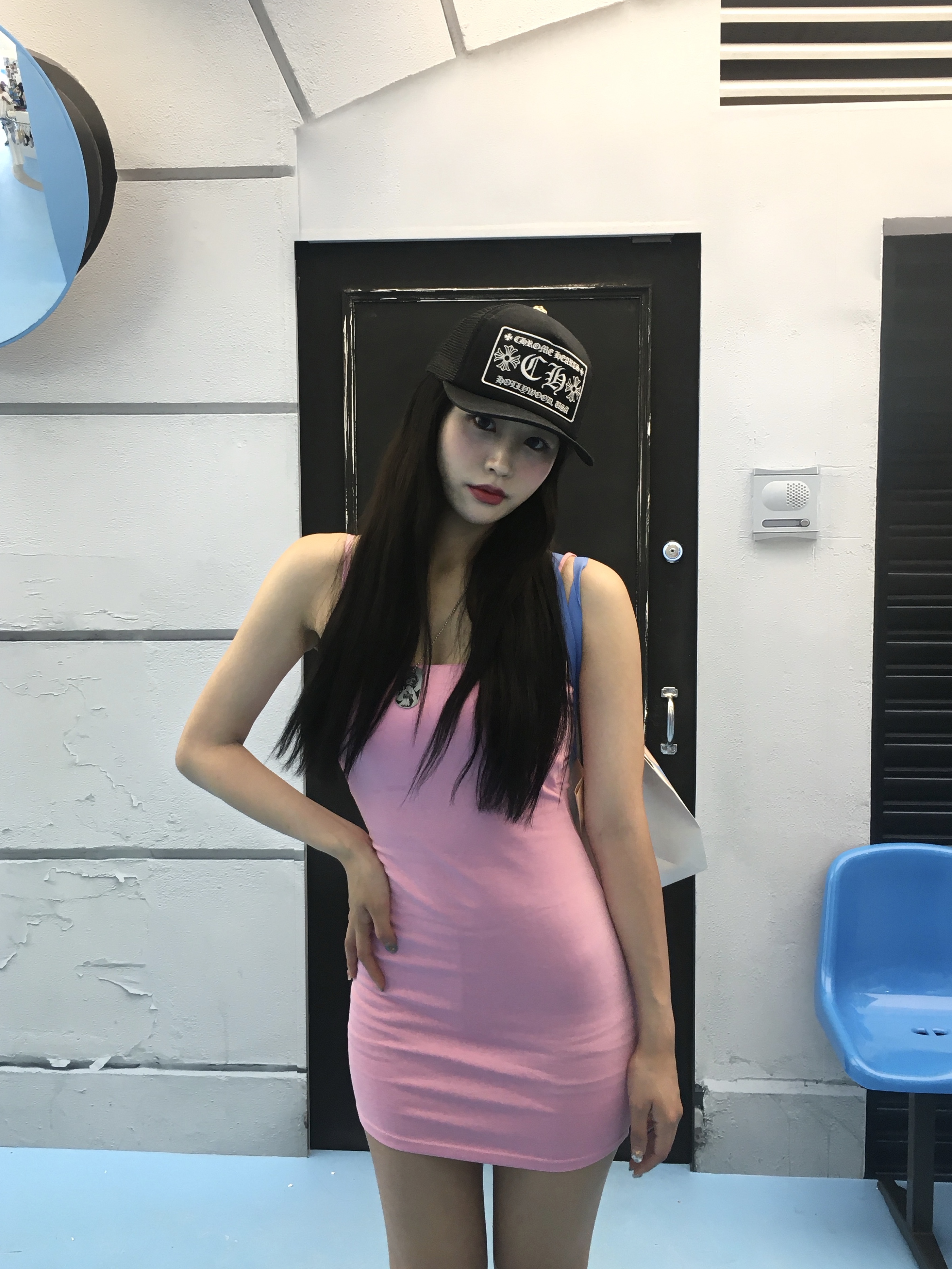 Chrome Hearts CH Hollywood Trucker Hat Black, Hysteric Glamour Guitar Girl Ball Chain Necklace Silver 착용 스타일 - 1