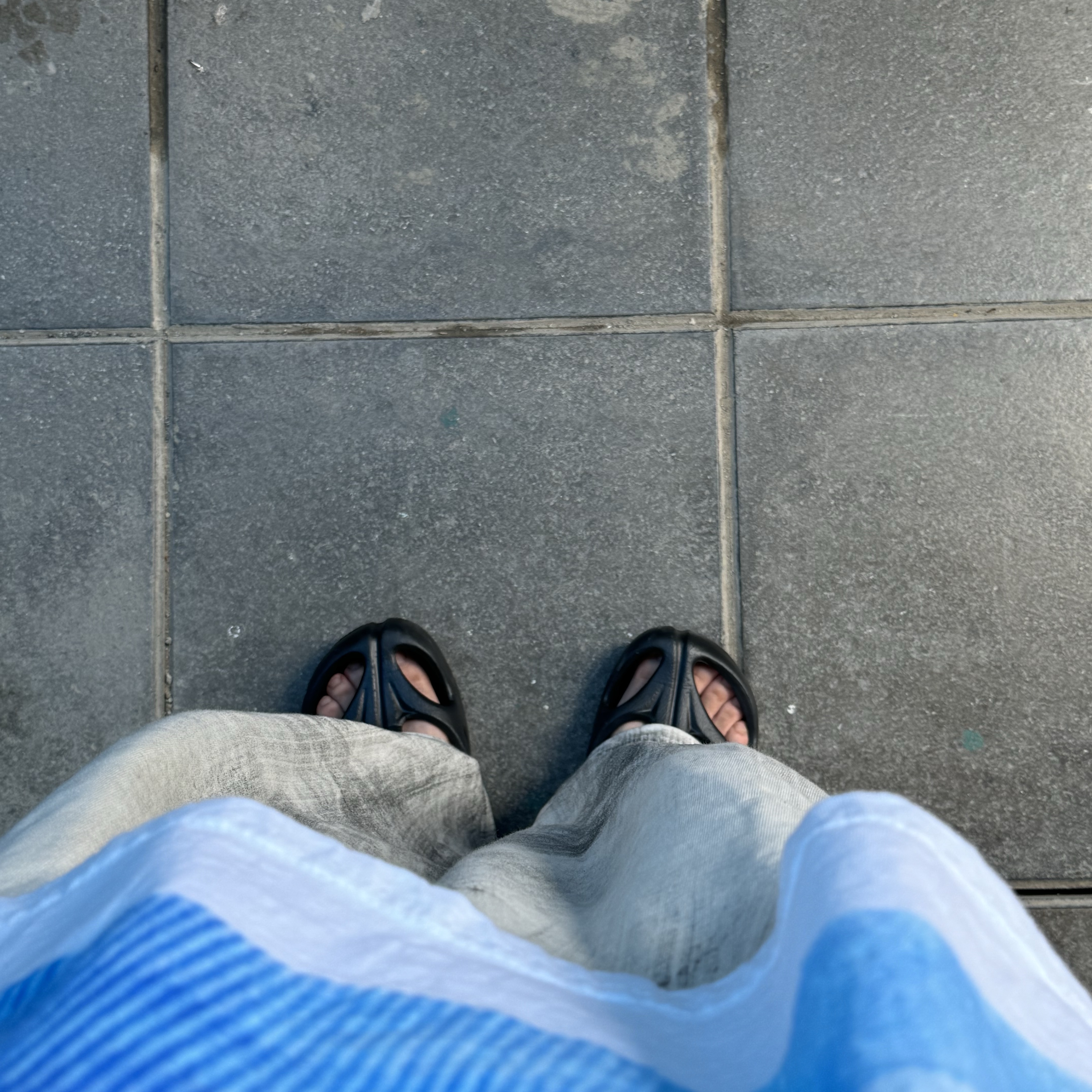 Keen Shanti Black Dawn Blue 착용 스타일 - 2