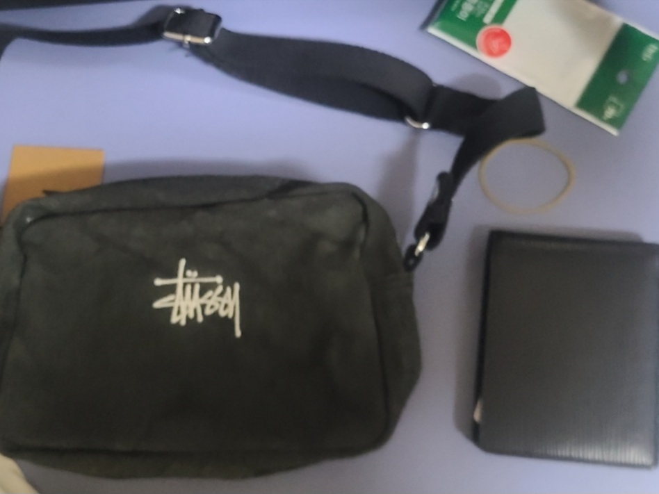 Stussy Canvas Side Pouch Washed Black 착용 스타일