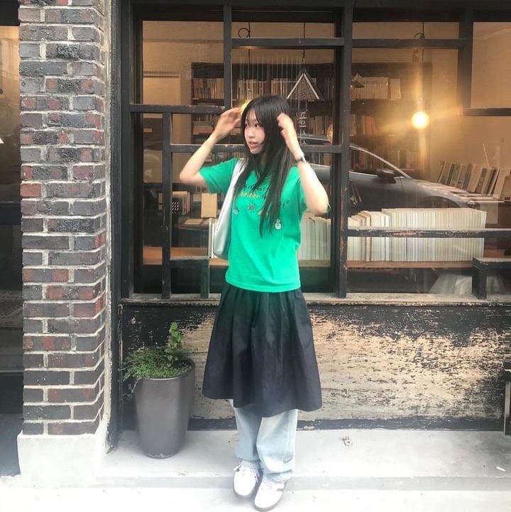 Problemallways Life Weather Forecast T-Shirt Green 착용 스타일 - 5
