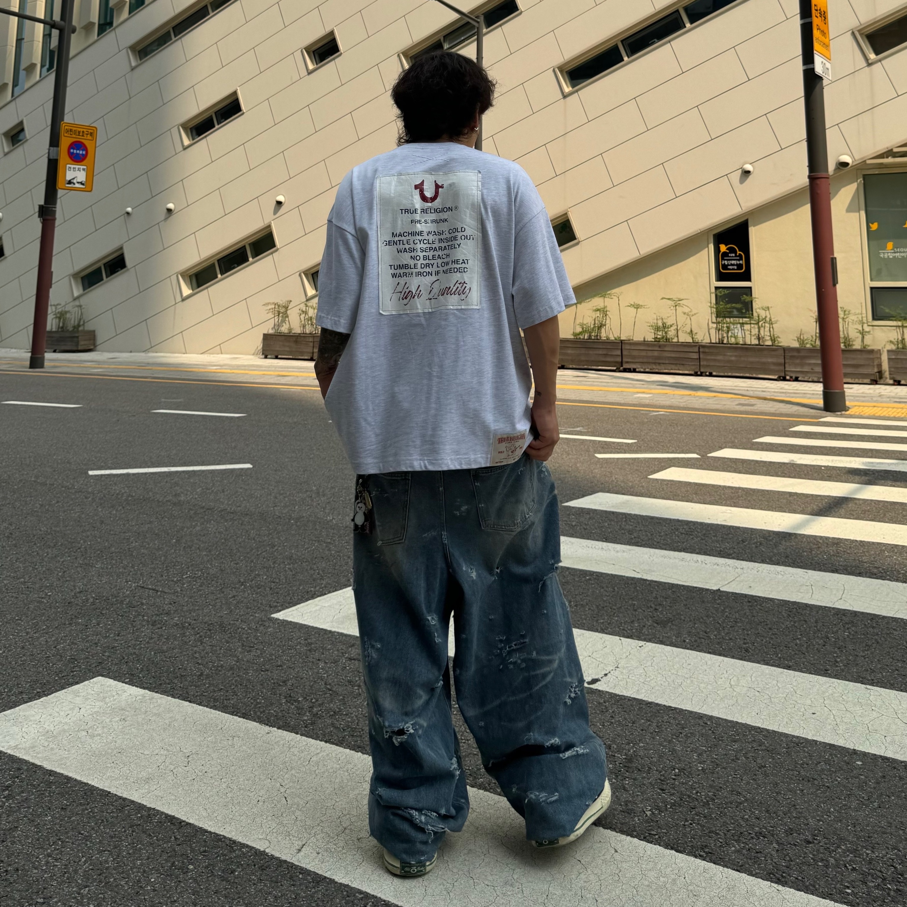 True Religion TR Vintage T-Shirt Melange Grey 착용 스타일 - 2