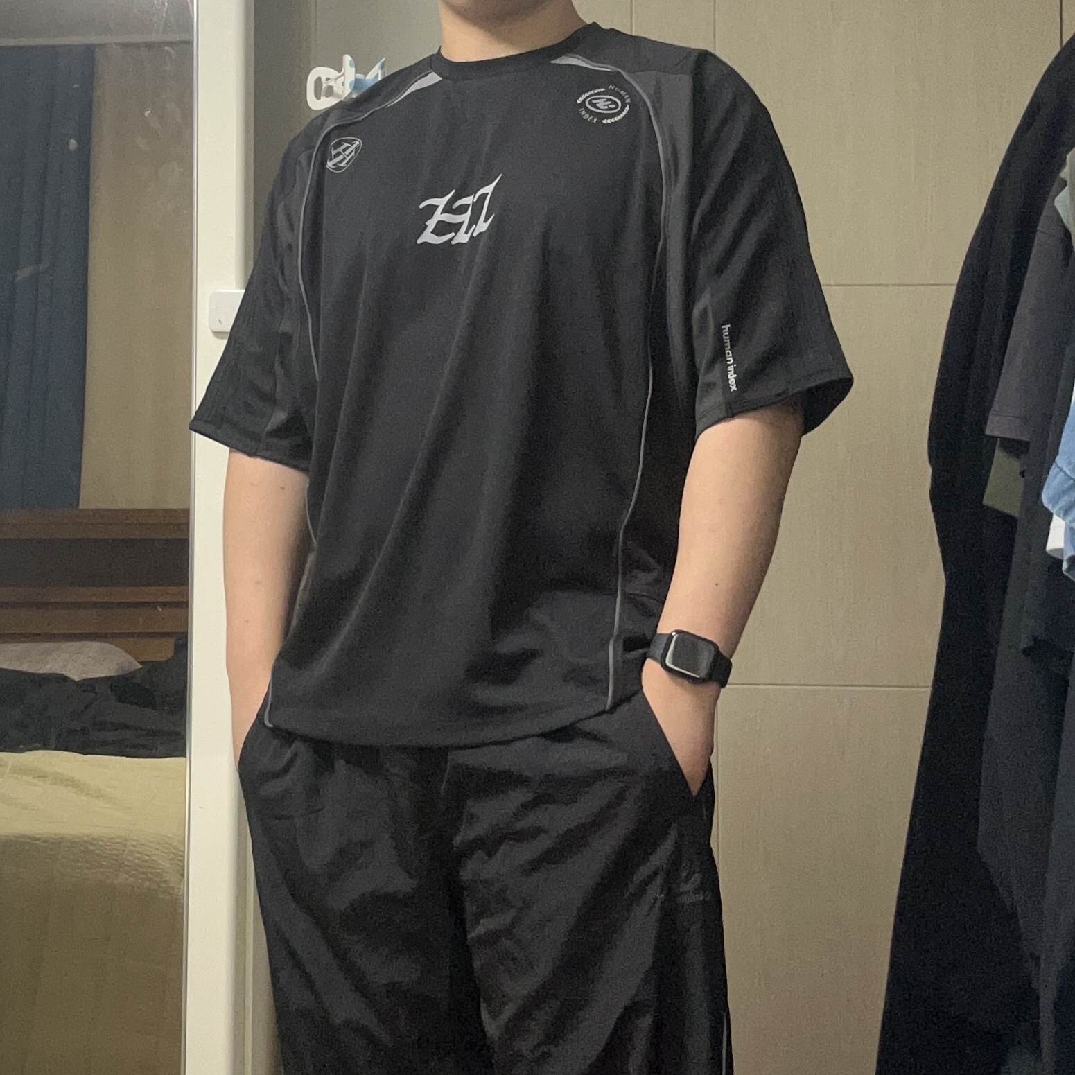 Polyteru Human Index Index 1/2 Jersey T-Shirt Black/Charcoal, Polyteru Human Index Index Track Pants Black/White 착용 스타일